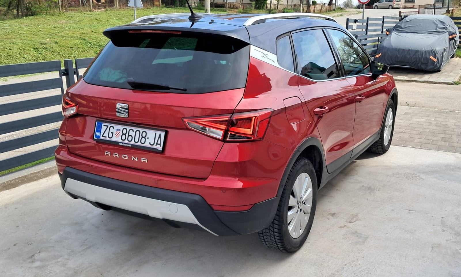 Seat Arona 1,6 TDI, Xcellence, ambietalno osvj, Keyless, LED svjetla, fotografija 7