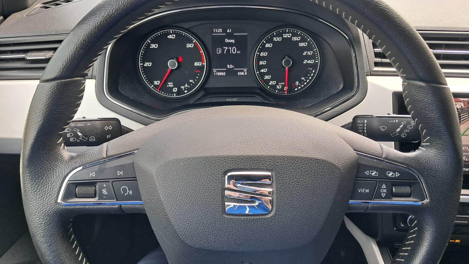 Seat Arona 1,6 TDI, Xcellence, ambietalno osvj, Keyless, LED svjetla, fotografija 14