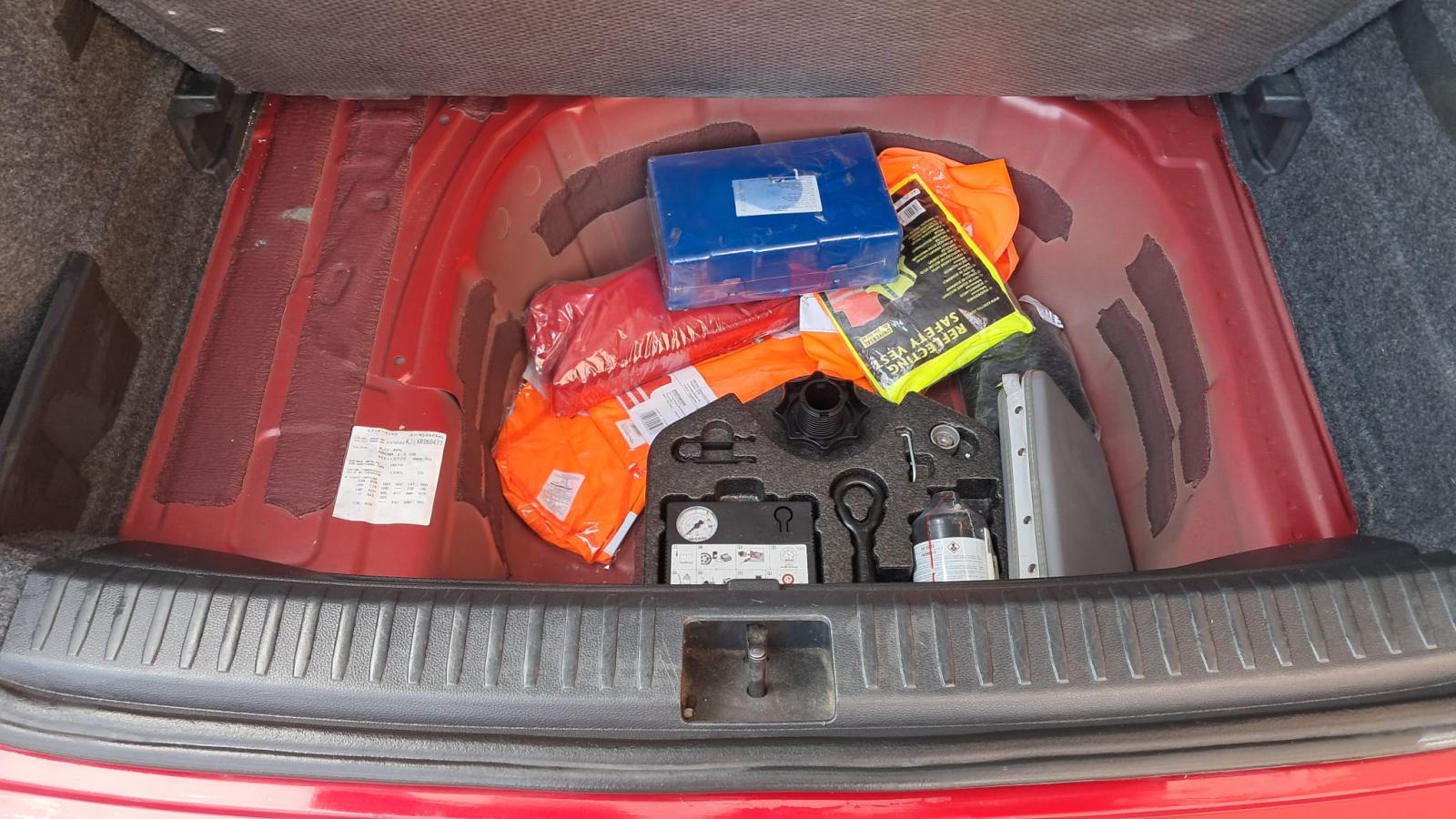 Seat Arona 1,6 TDI, Xcellence, ambietalno osvj, Keyless, LED svjetla, fotografija 20