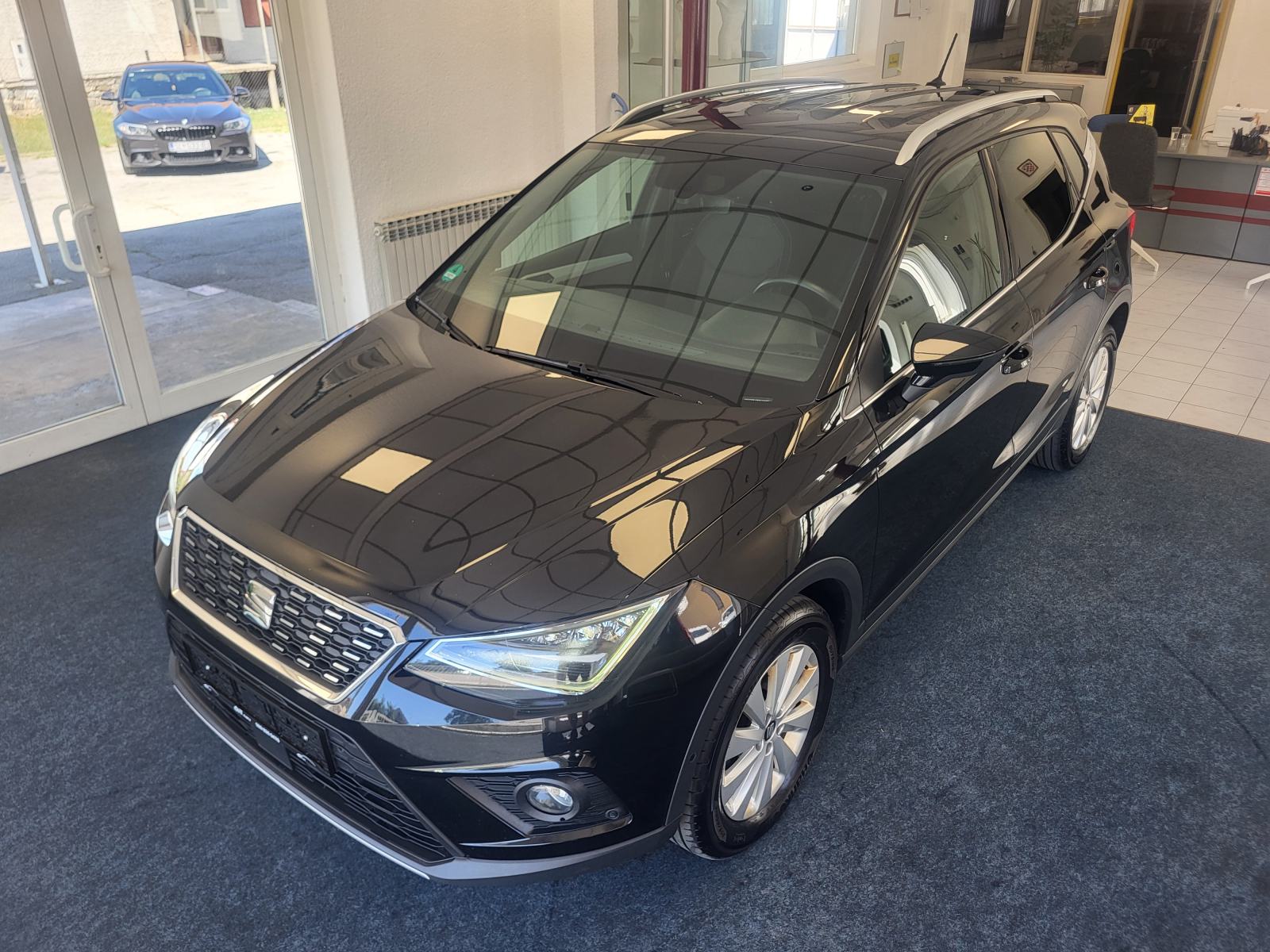 SEAT ARONA 1.6 TDI XCELLENCE NAVI VIRTUAL KAMERA LED+XENON JAMSTVO, fotografija 3
