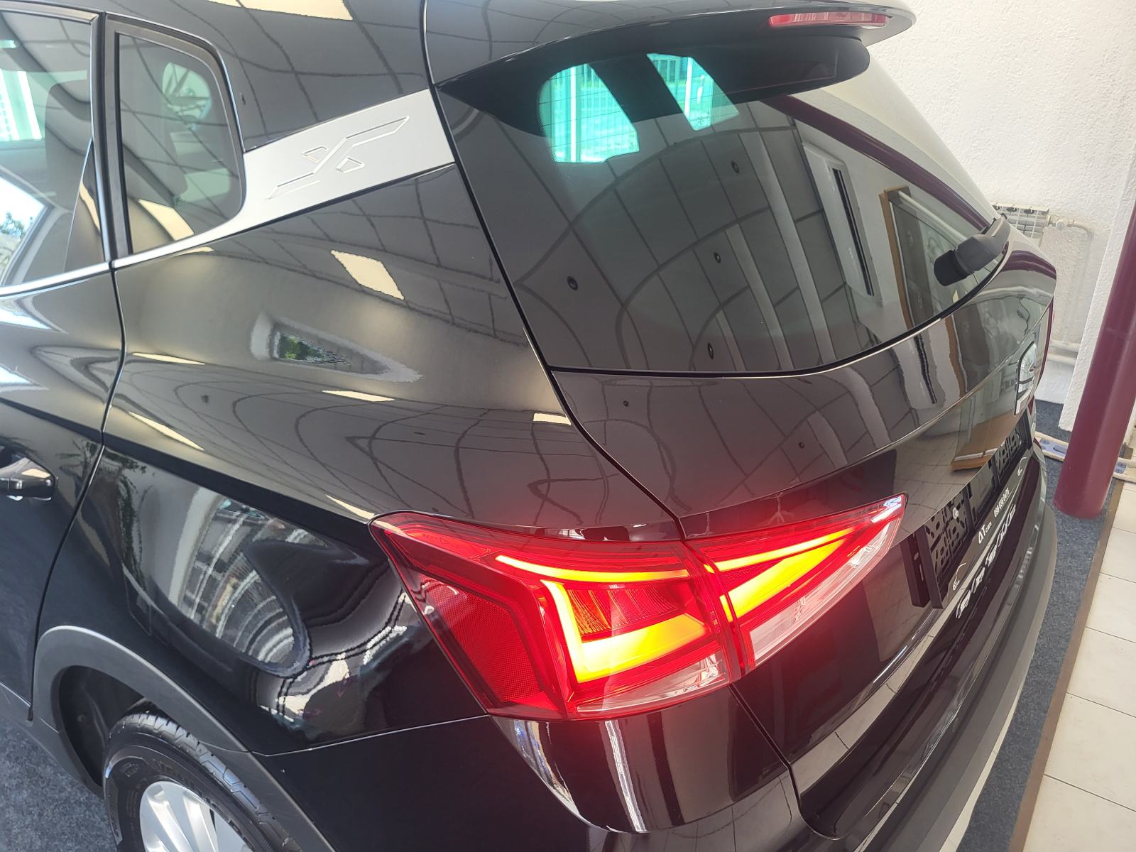 SEAT ARONA 1.6 TDI XCELLENCE NAVI VIRTUAL KAMERA LED+XENON JAMSTVO, fotografija 12