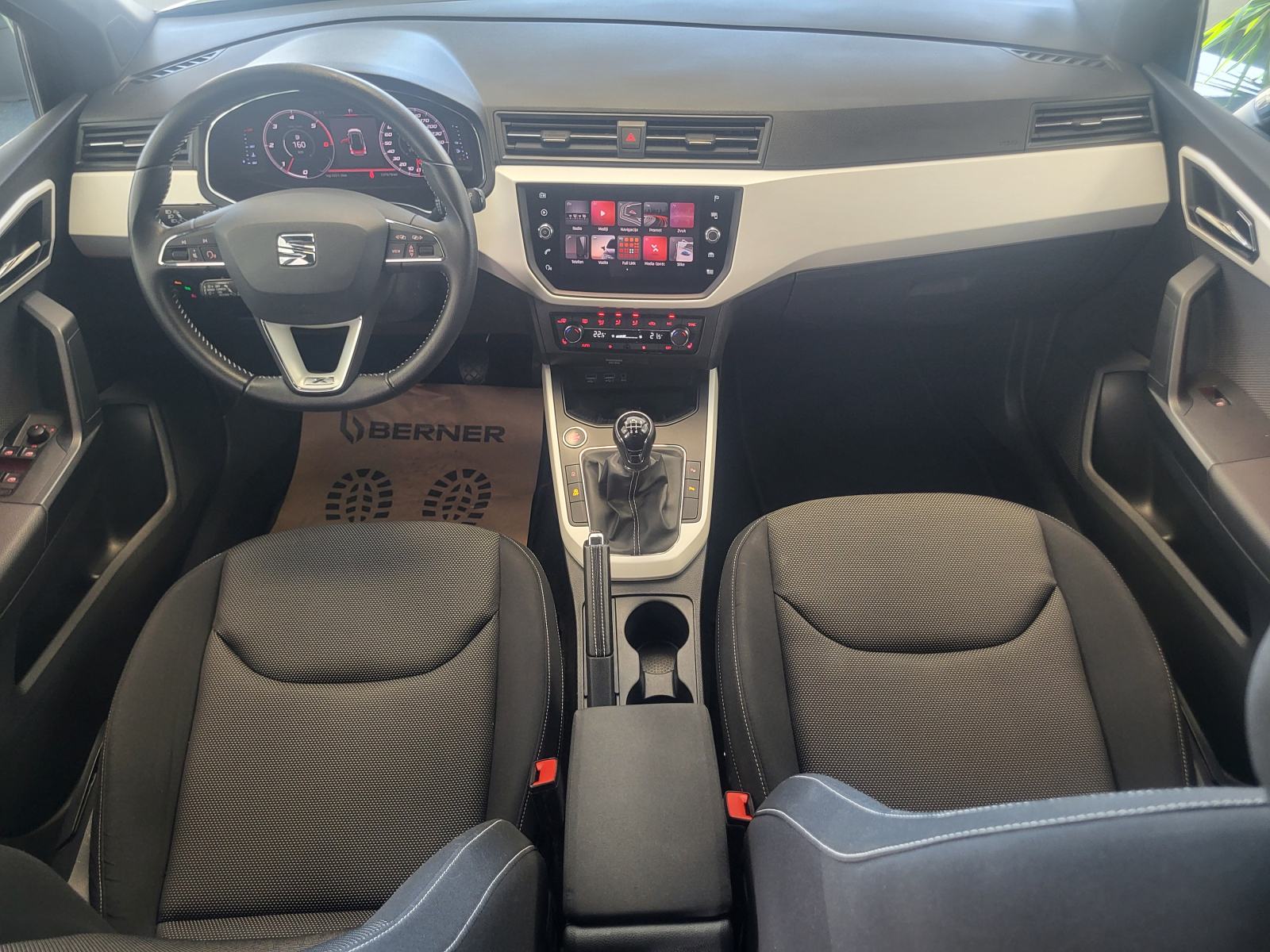SEAT ARONA 1.6 TDI XCELLENCE NAVI VIRTUAL KAMERA LED+XENON JAMSTVO, fotografija 20