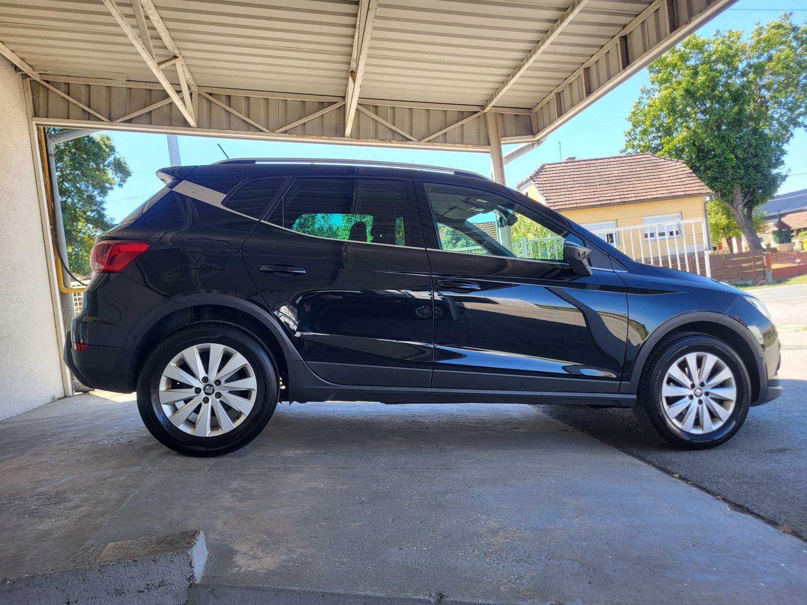 SEAT ARONA 1.6 TDI XCELLENCE NAVI VIRTUAL KAMERA LED+XENON JAMSTVO, fotografija 8