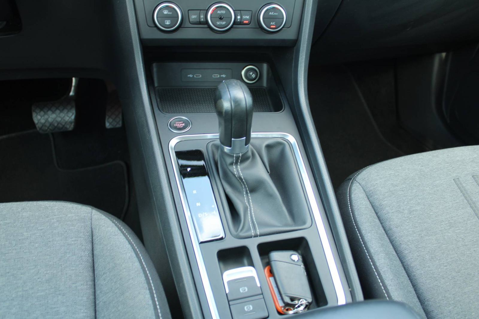 Seat Ateca 1.5 TSi DSG *LED, NAVIGACIJA*, fotografija 14