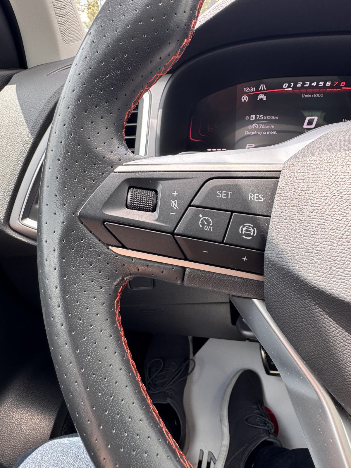 SEAT ATECA 1,5 TSI FR, 1. VL, HR AUTO, NA IME, SAMO 23.720 KM, TOP !!, fotografija 18