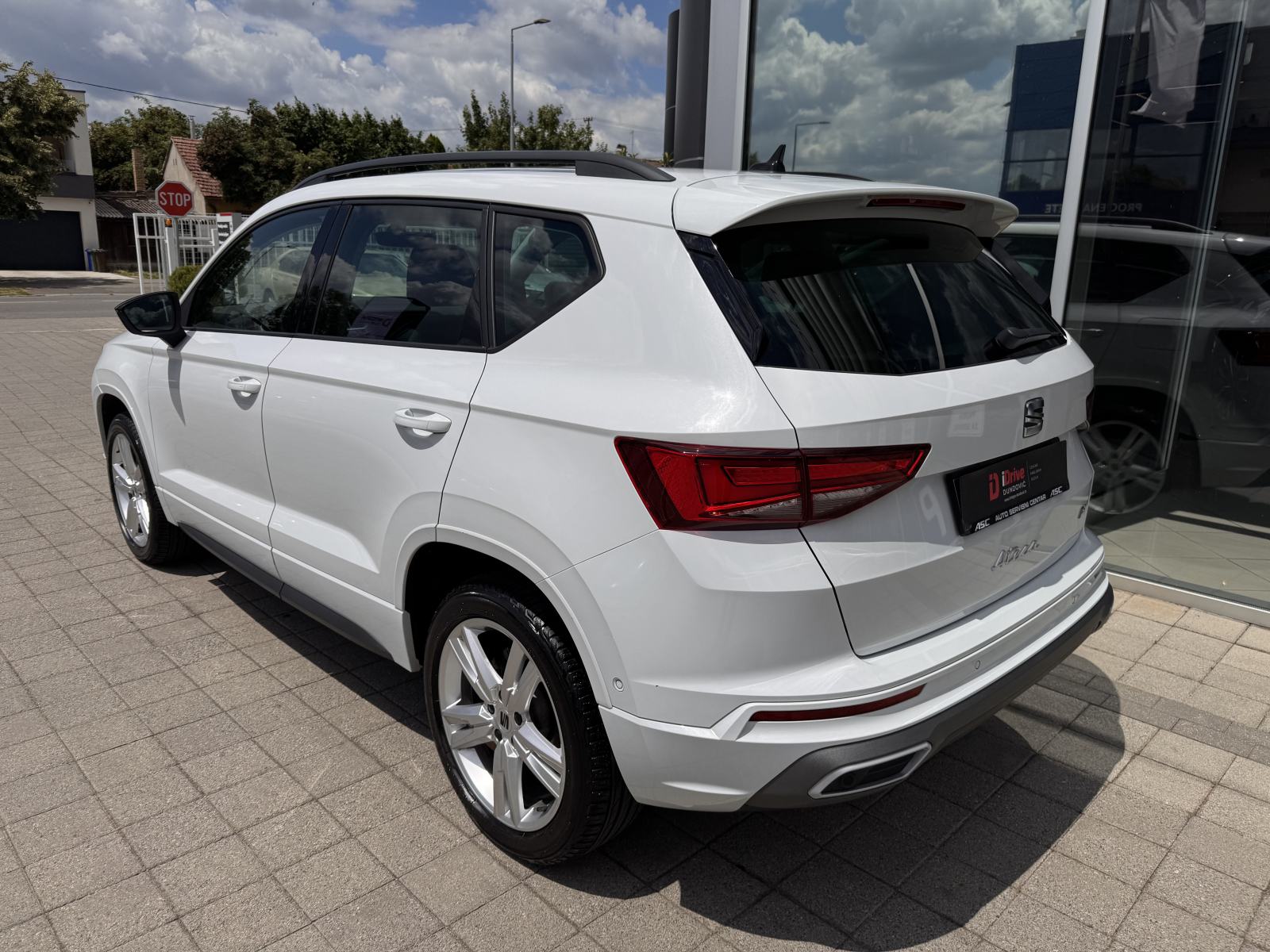 SEAT ATECA 1,5 TSI FR, 1. VL, HR AUTO, NA IME, SAMO 23.720 KM, TOP !!, fotografija 5