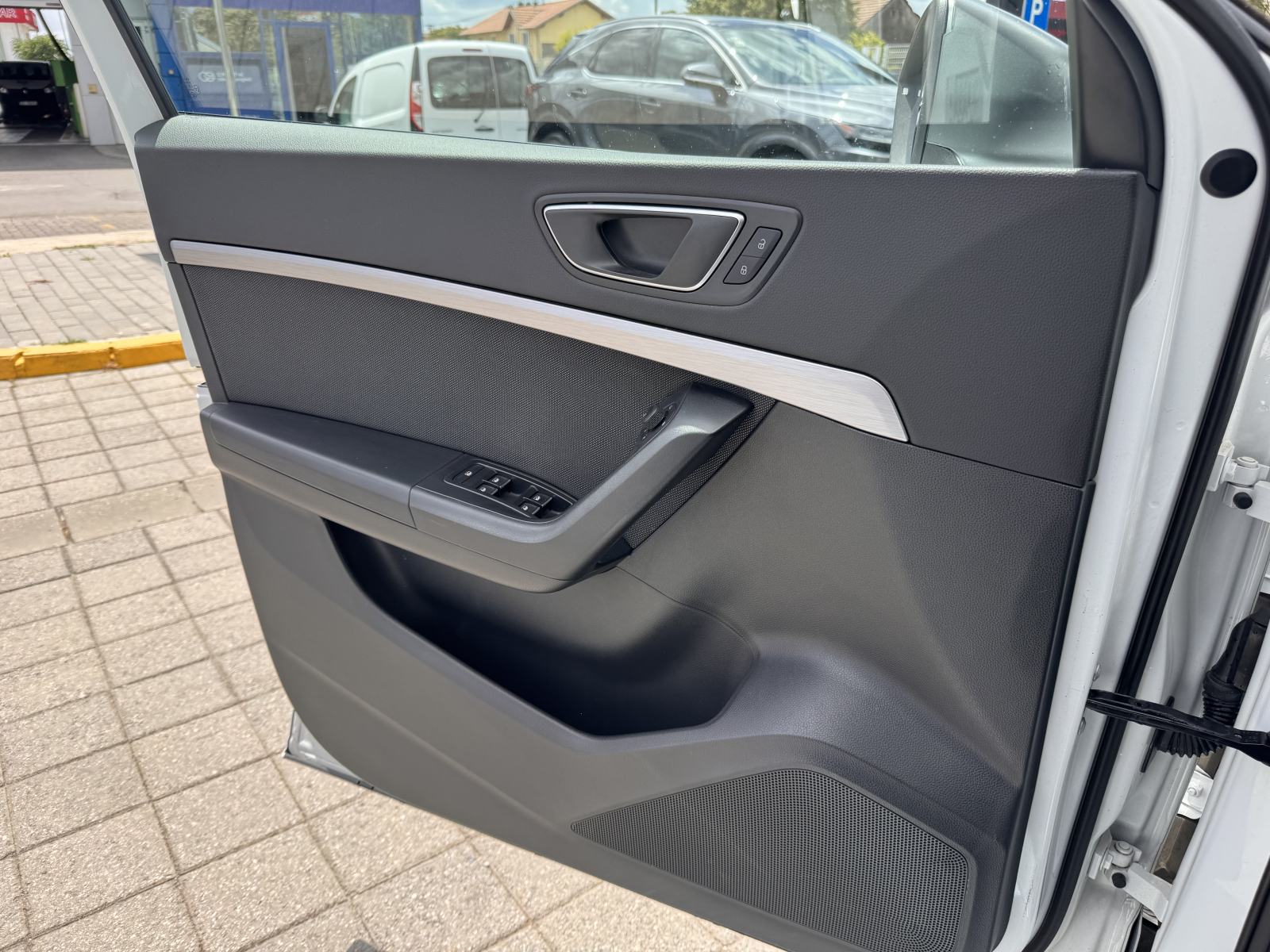 SEAT ATECA 1,5 TSI FR, 1. VL, HR AUTO, NA IME, SAMO 23.720 KM, TOP !!, fotografija 12