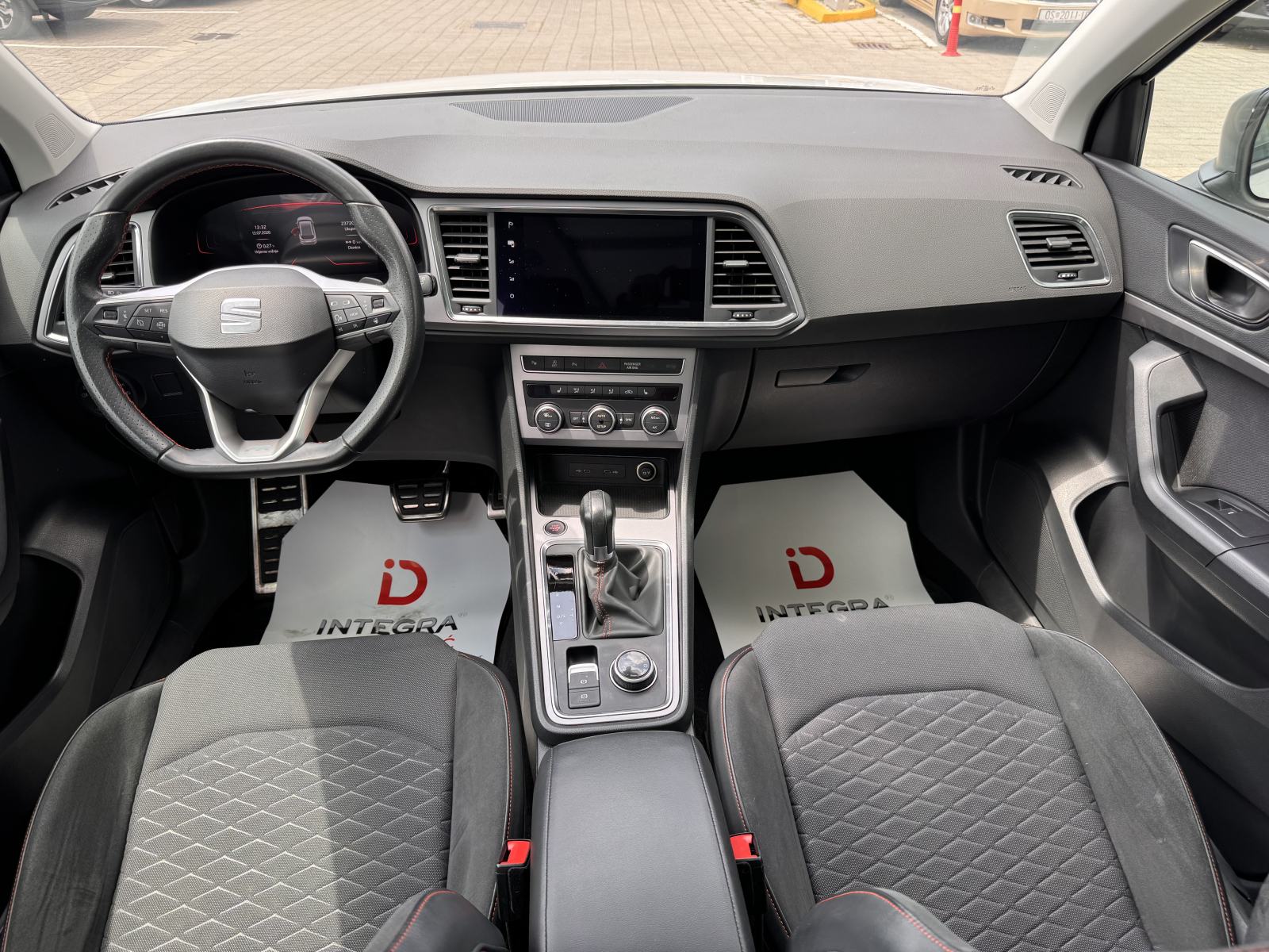 SEAT ATECA 1,5 TSI FR, 1. VL, HR AUTO, NA IME, SAMO 23.720 KM, TOP !!, fotografija 9