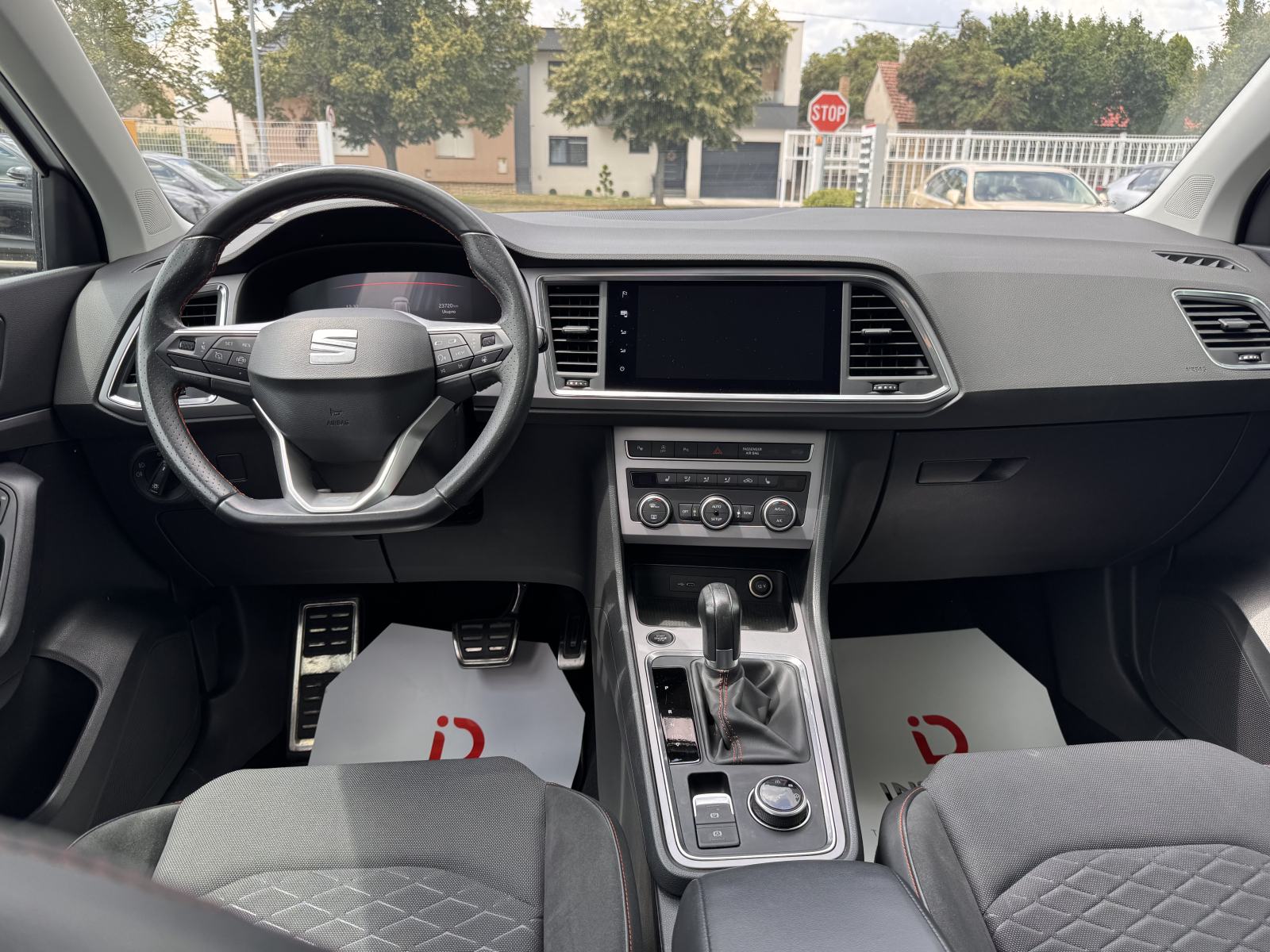 SEAT ATECA 1,5 TSI FR, 1. VL, HR AUTO, NA IME, SAMO 23.720 KM, TOP !!, fotografija 8