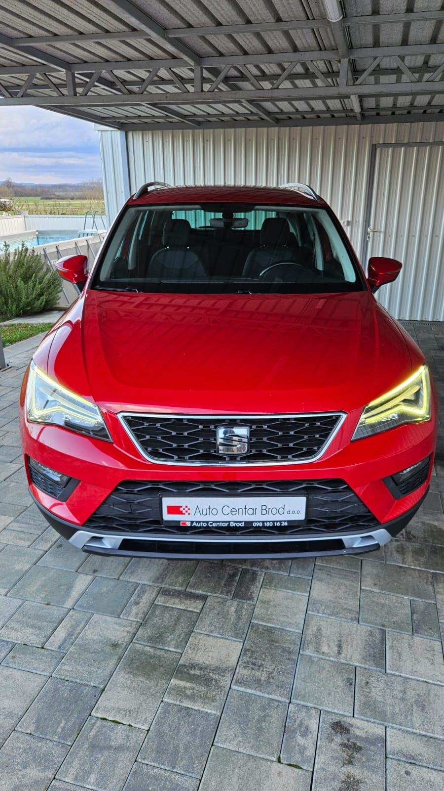 Seat Ateca 1,6 TDI,kamera,matrix, keyless,Leasing, fotografija 2