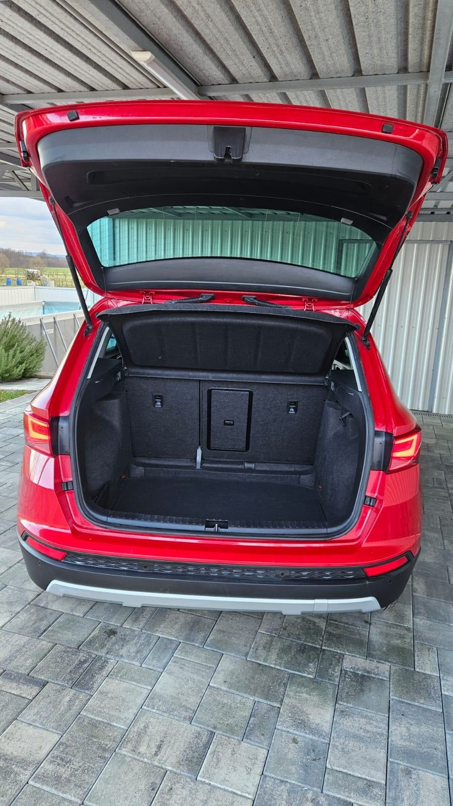 Seat Ateca 1,6 TDI,kamera,matrix, keyless,Leasing, fotografija 14