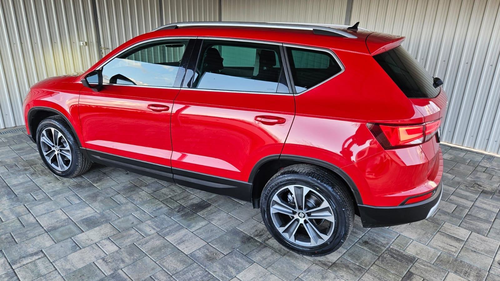 Seat Ateca 1,6 TDI,kamera,matrix, keyless,Leasing, fotografija 16