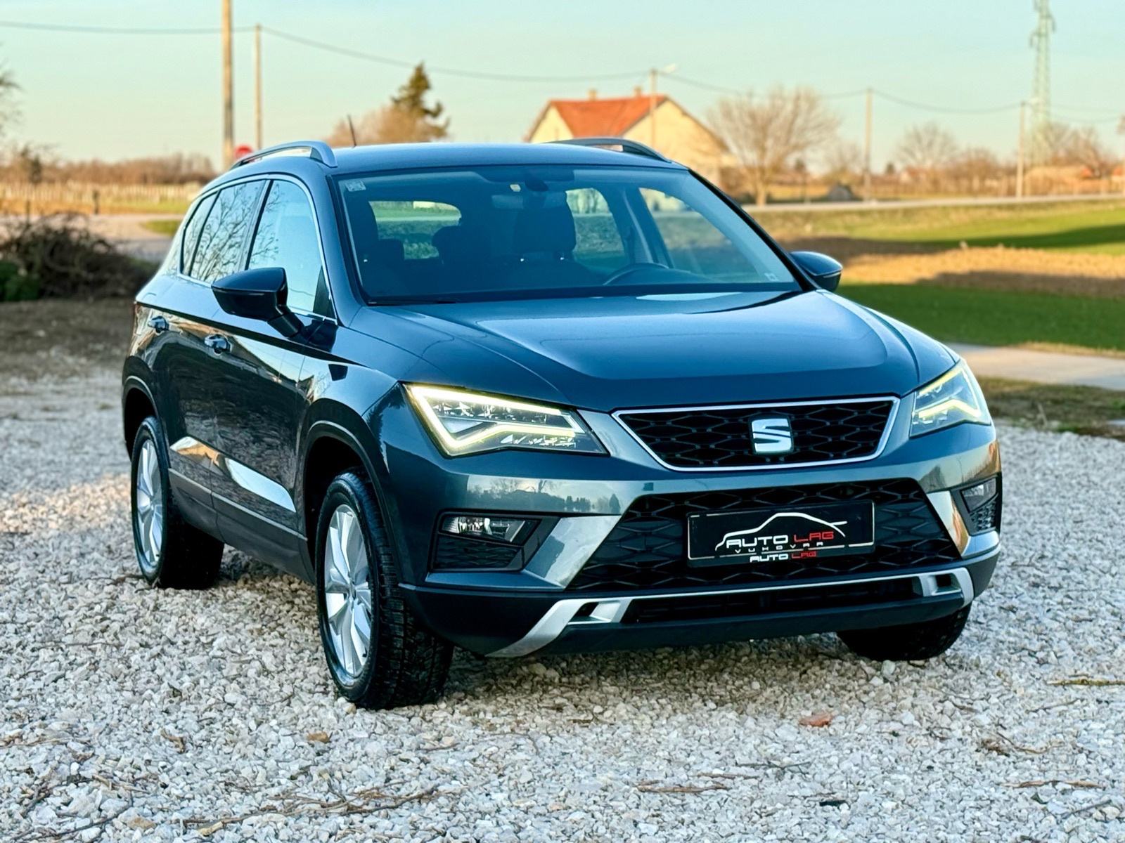 Seat Ateca 1,6 TDI * LED VISION * NAVI * MF VOLAN *, fotografija 2