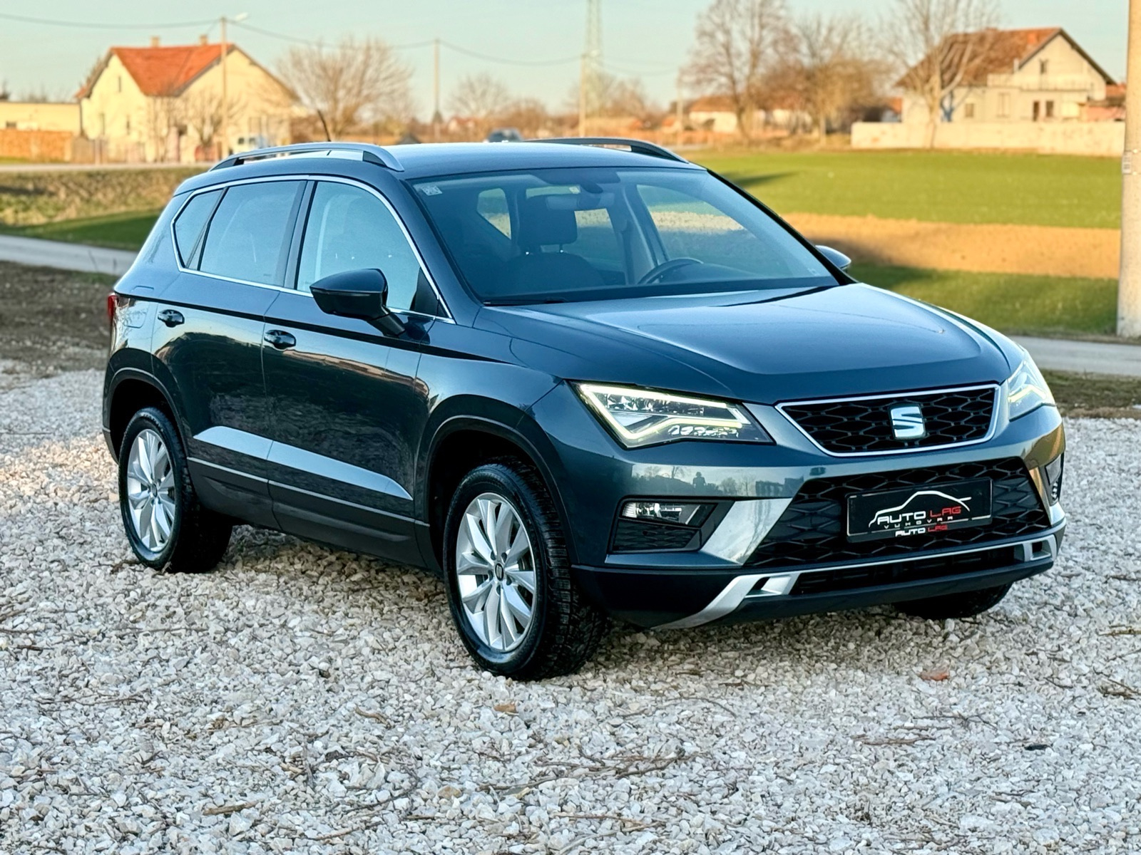 Seat Ateca 1,6 TDI * LED VISION * NAVI * MF VOLAN *, fotografija 3