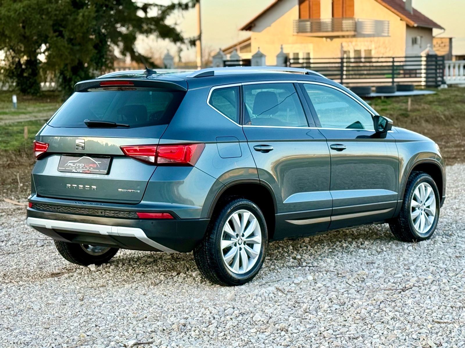 Seat Ateca 1,6 TDI * LED VISION * NAVI * MF VOLAN *, fotografija 4