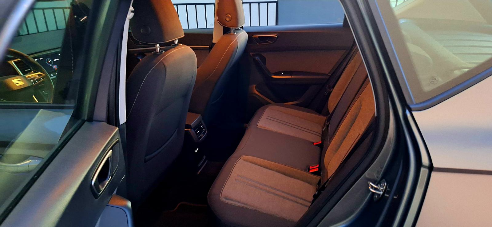 SEAT ATECA 2.0 TDI 150 ks*CR FUERTE*PRVI VLASNIK* IZUZETNO SAČUVAN, fotografija 10
