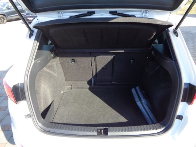 Seat Ateca 2,0 TDI DSG FR; HR auto; R. kamera; Navigacija; Alu 18".., fotografija 8
