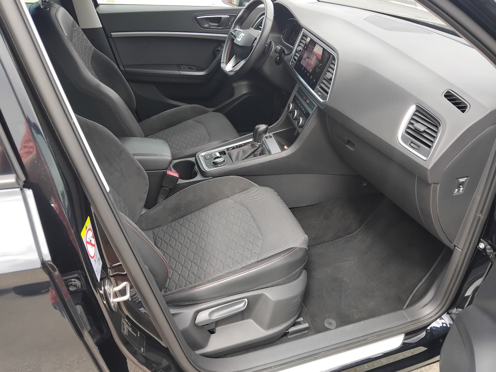 Seat Ateca 2,0 TDI DSG FR,150Ks,HR Auto,Navi,Rik.Kam,Virtu,Top Stanje,, fotografija 10
