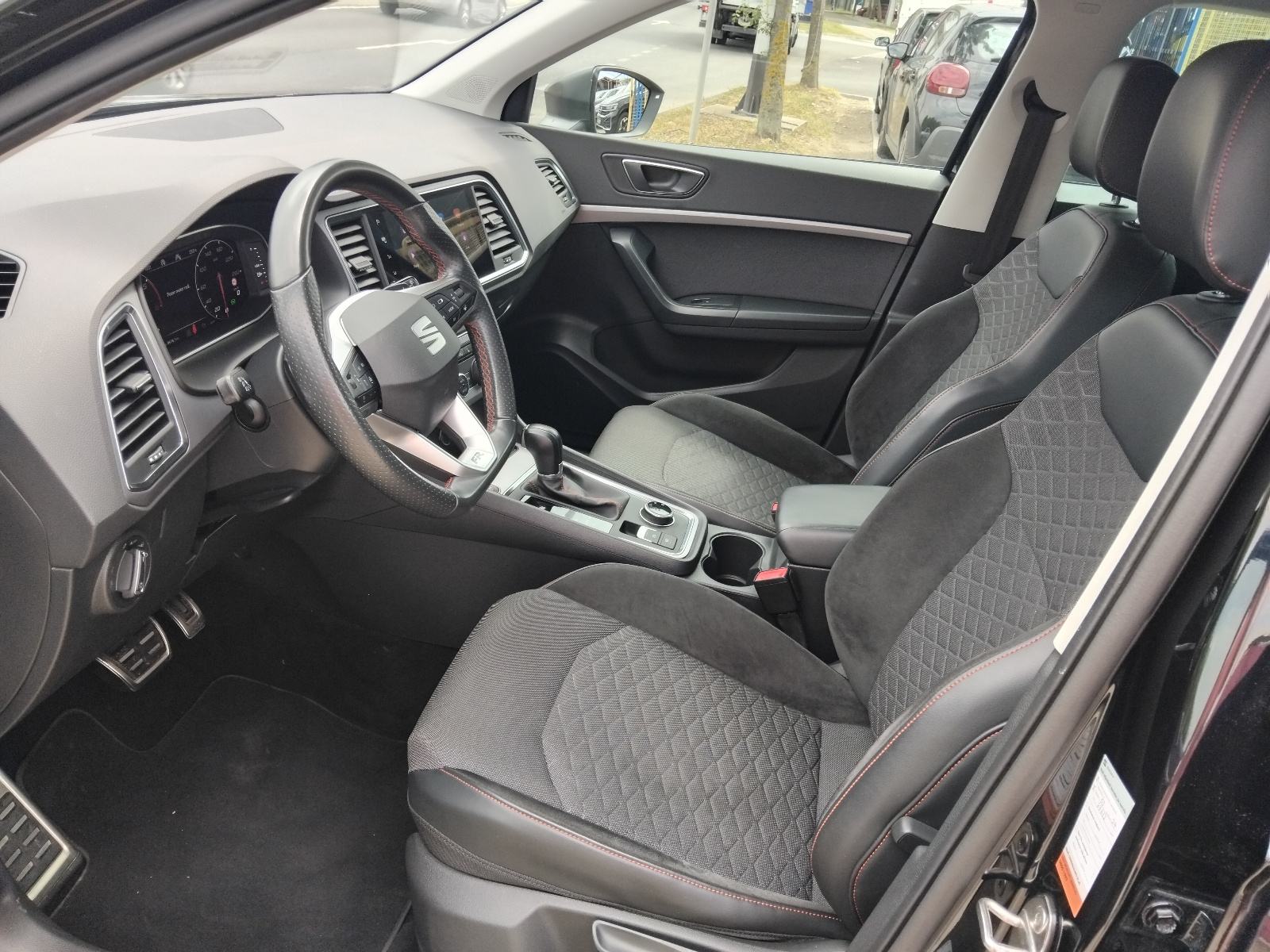 Seat Ateca 2,0 TDI DSG FR,150Ks,HR Auto,Navi,Rik.Kam,Virtu,Top Stanje,, fotografija 9