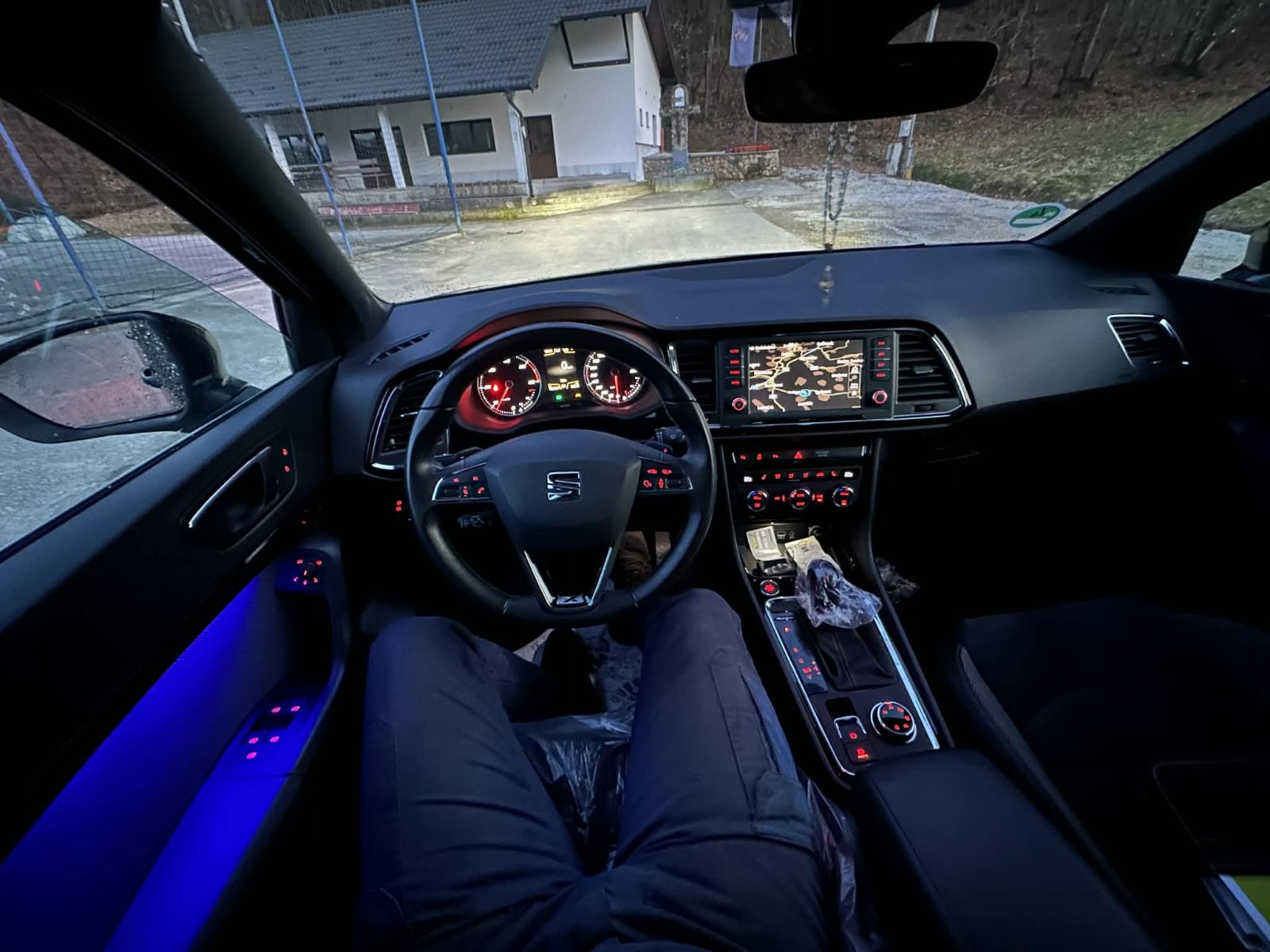 Seat Ateca 2,0 TDI DSG automatik ,4x4,140kw, fotografija 6