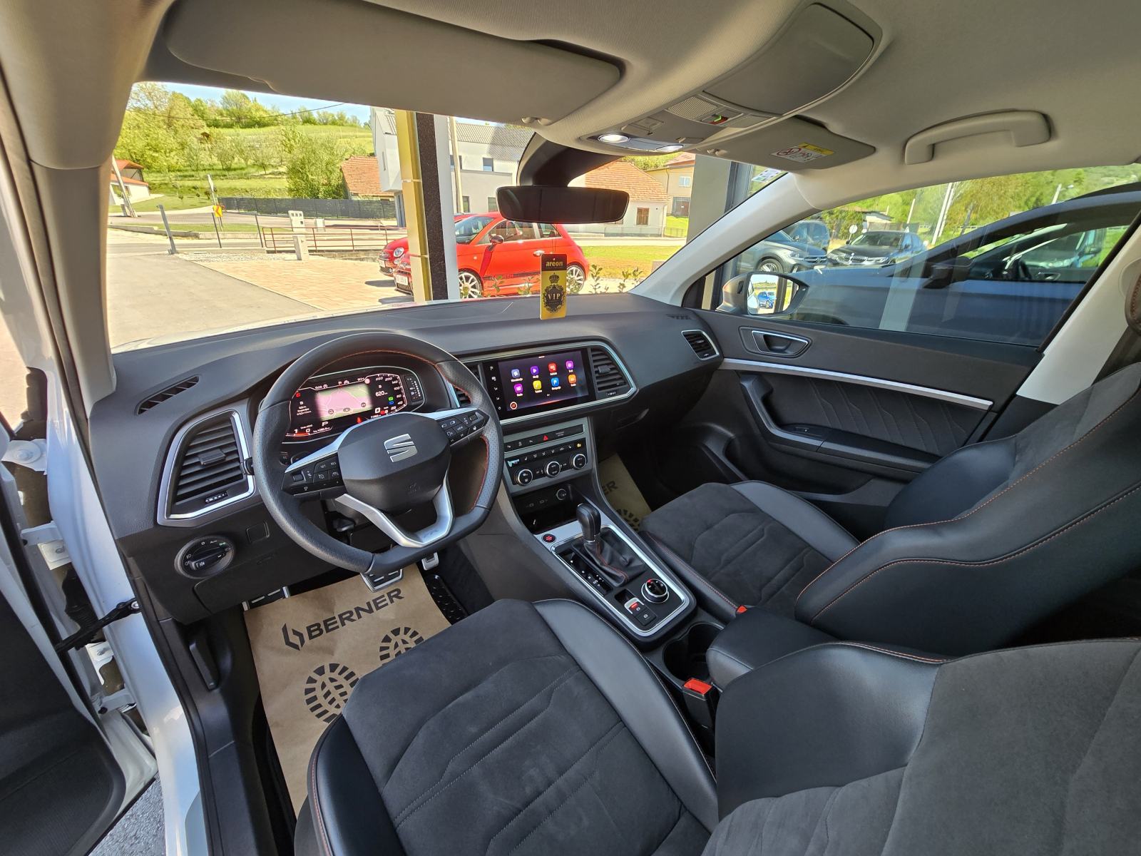Seat Ateca 2,0 TDI DSG FR⭐VIRTUALNI KOKPIT, ALCANTARA, KAMERA⭐, fotografija 10