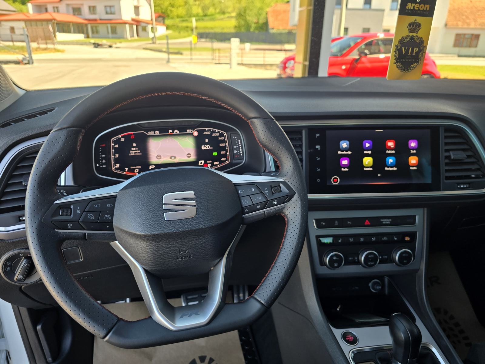 Seat Ateca 2,0 TDI DSG FR⭐VIRTUALNI KOKPIT, ALCANTARA, KAMERA⭐, fotografija 12
