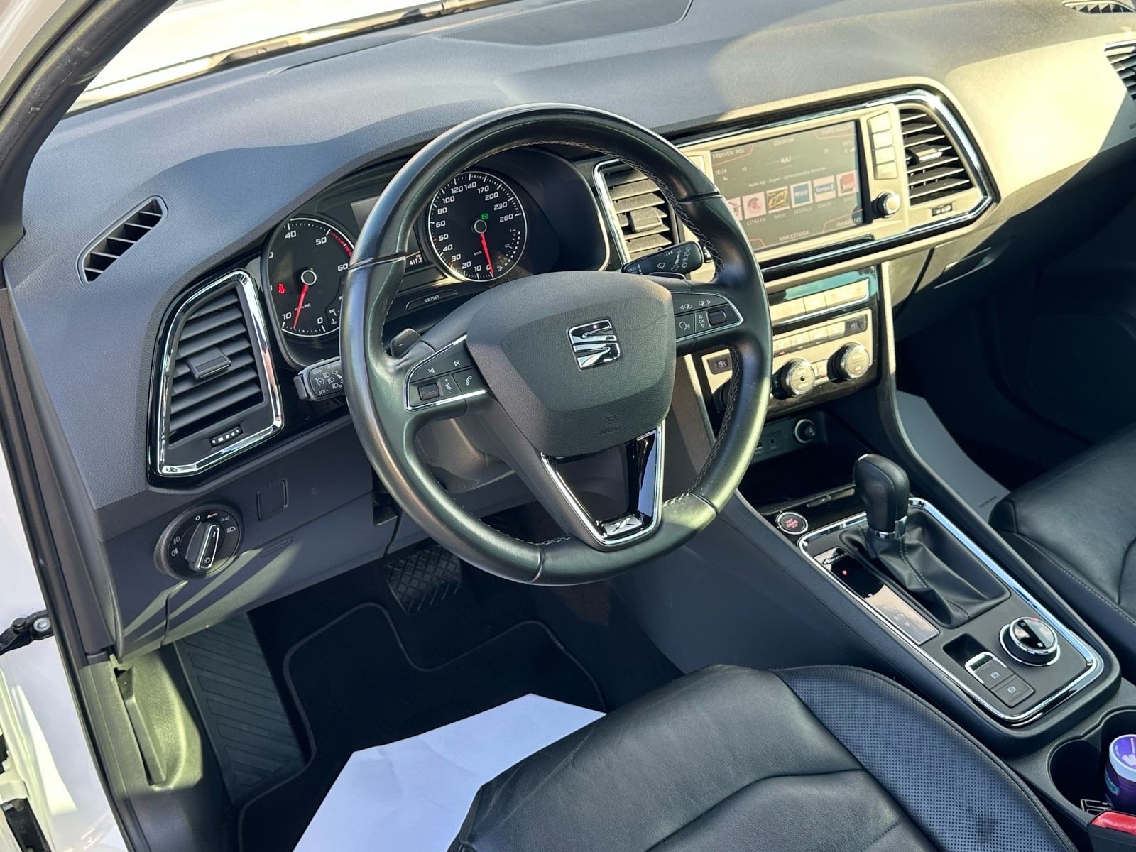 Seat Ateca 2,0 TDI DSG 4x4, PANO, 360 Kamera, Veliki servis, fotografija 9