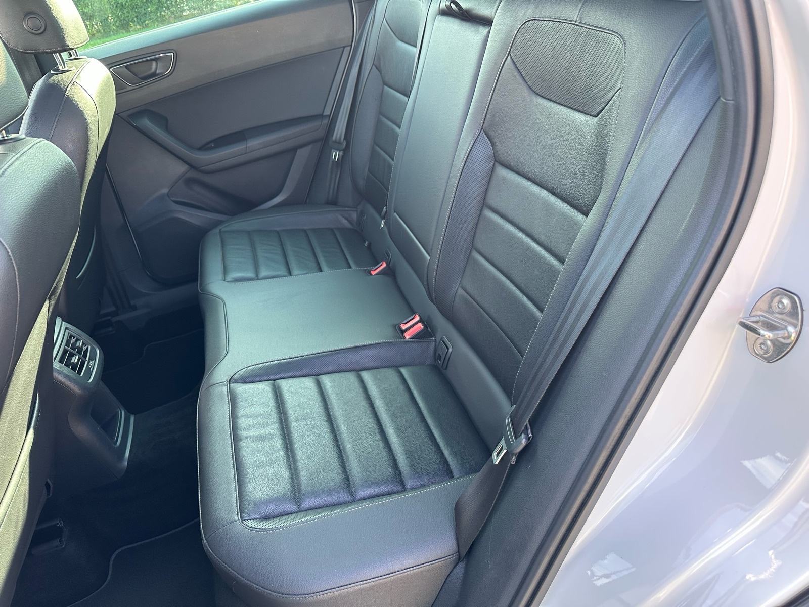 Seat Ateca 2,0 TDI DSG 4x4, PANO, 360 Kamera, Veliki servis, fotografija 12