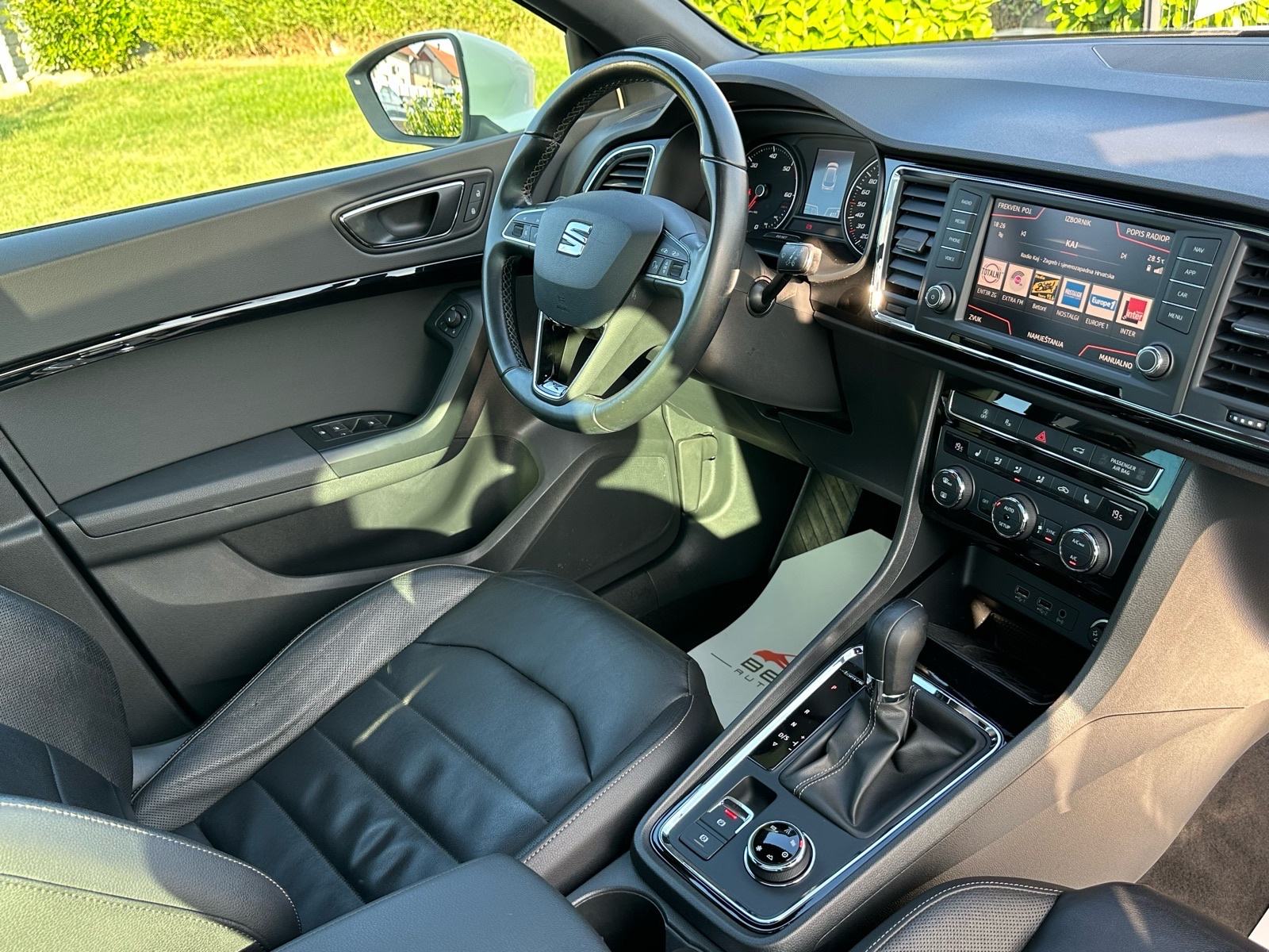 Seat Ateca 2,0 TDI DSG 4x4, PANO, 360 Kamera, Veliki servis, fotografija 10