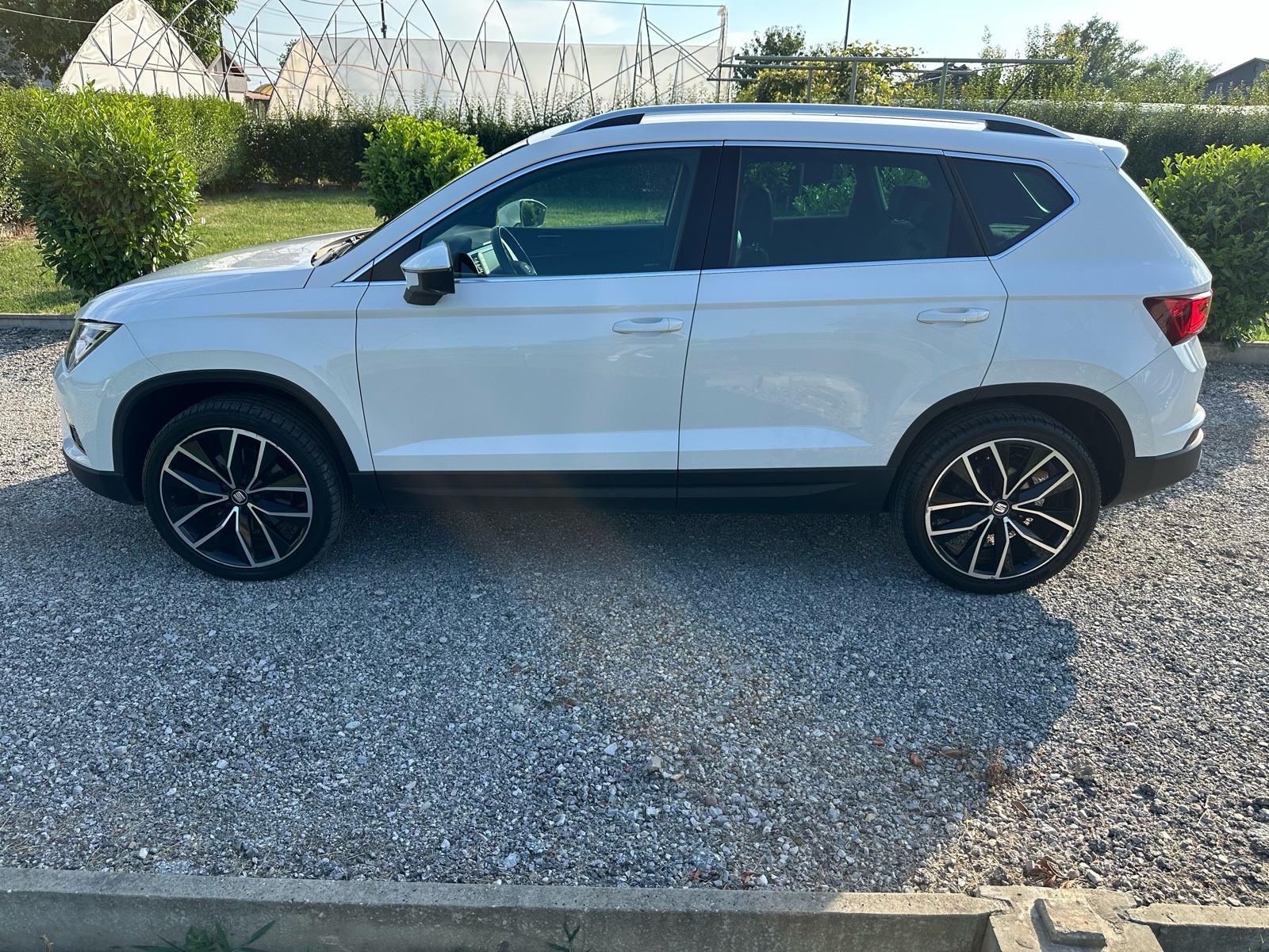 Seat Ateca 2,0 TDI DSG 4x4, PANO, 360 Kamera, Veliki servis, fotografija 4