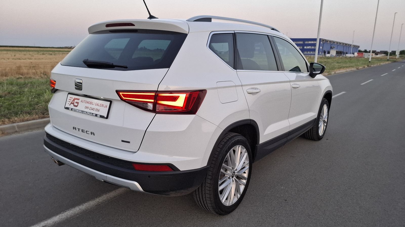 Seat Ateca 2,0 TDI DSG XCELLENCE 4x4 KAMERA 360, fotografija 4