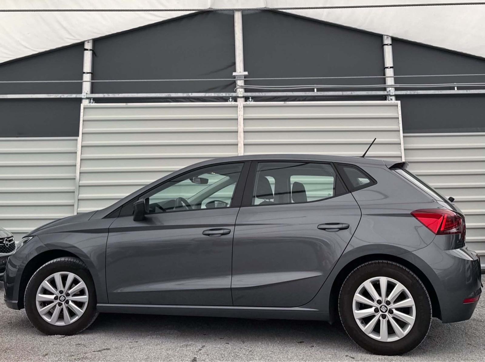 Seat Ibiza 1.0 TSI - LED - NAVI - ALU - ODLIČNA..., fotografija 3
