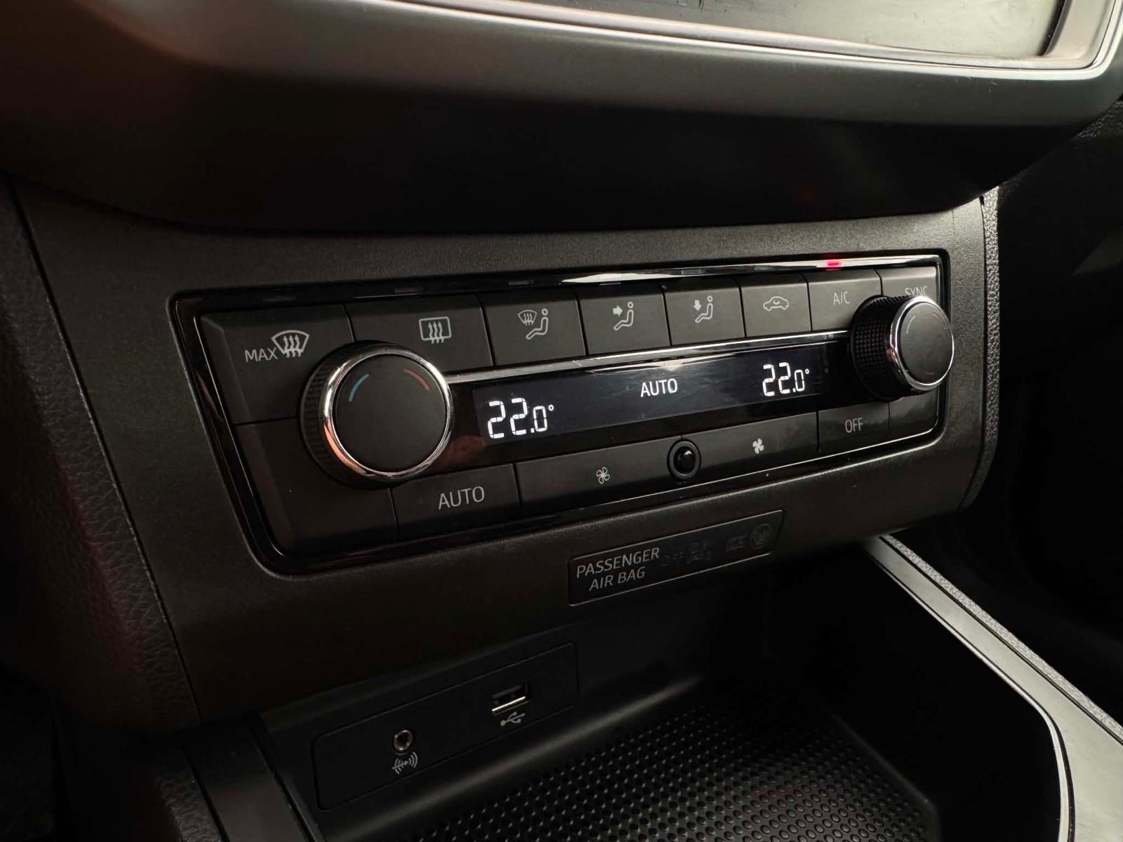Seat Ibiza 1.0 TSI - LED - NAVI - ALU - ODLIČNA..., fotografija 14