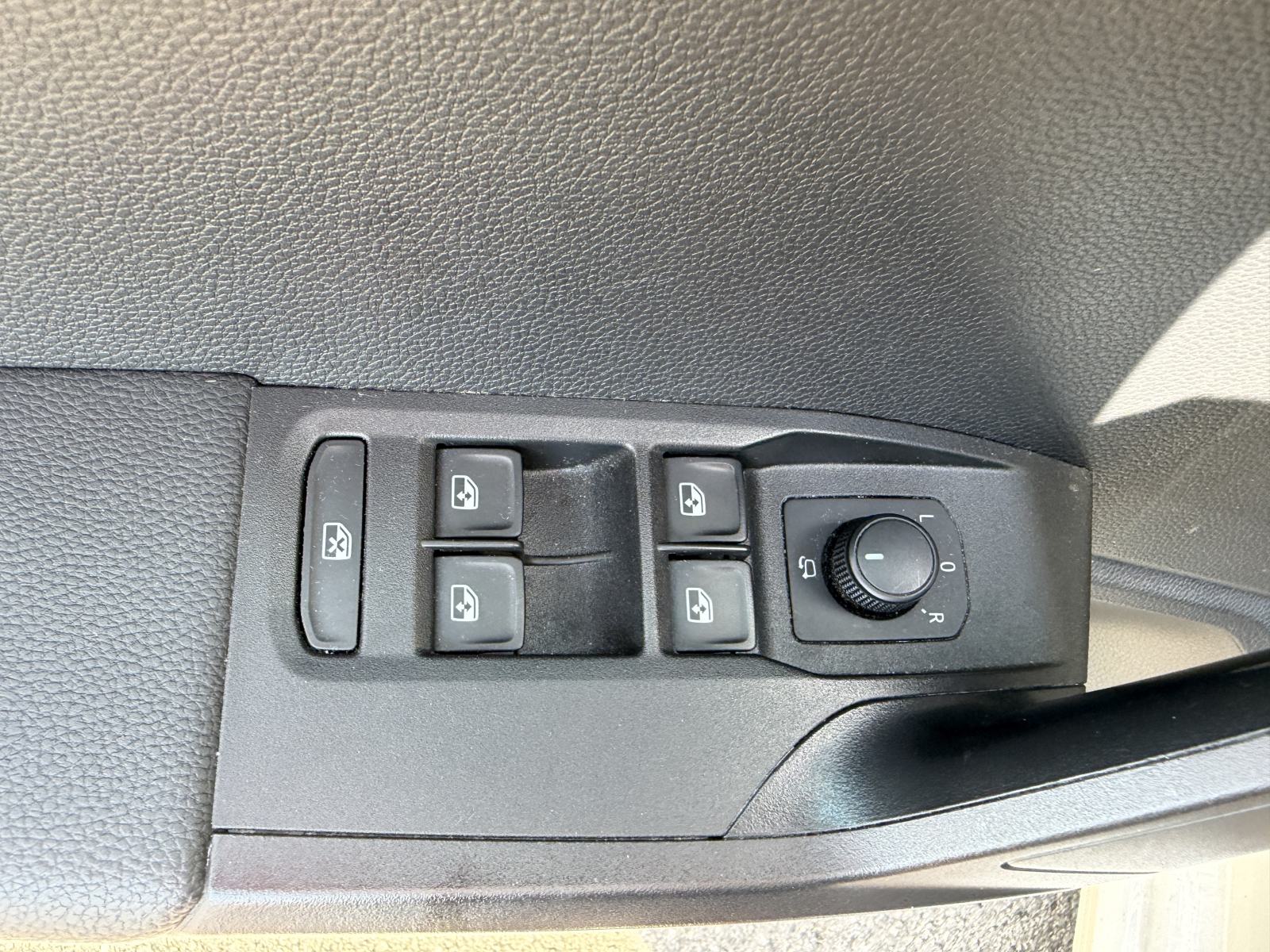 Seat Ibiza 1,0 TSI STYLE LED KAMERA NIJE UVOZ, fotografija 17