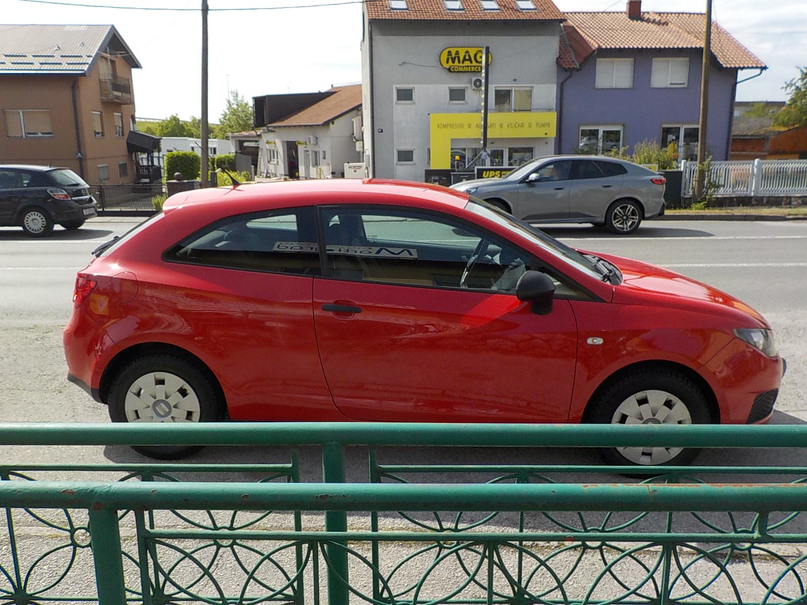 Seat Ibiza 1,2 12v⭐️HR AUTO⭐️KLIMA⭐️REG.5/2027⭐️DOBRO STANJE⭐️, fotografija 8