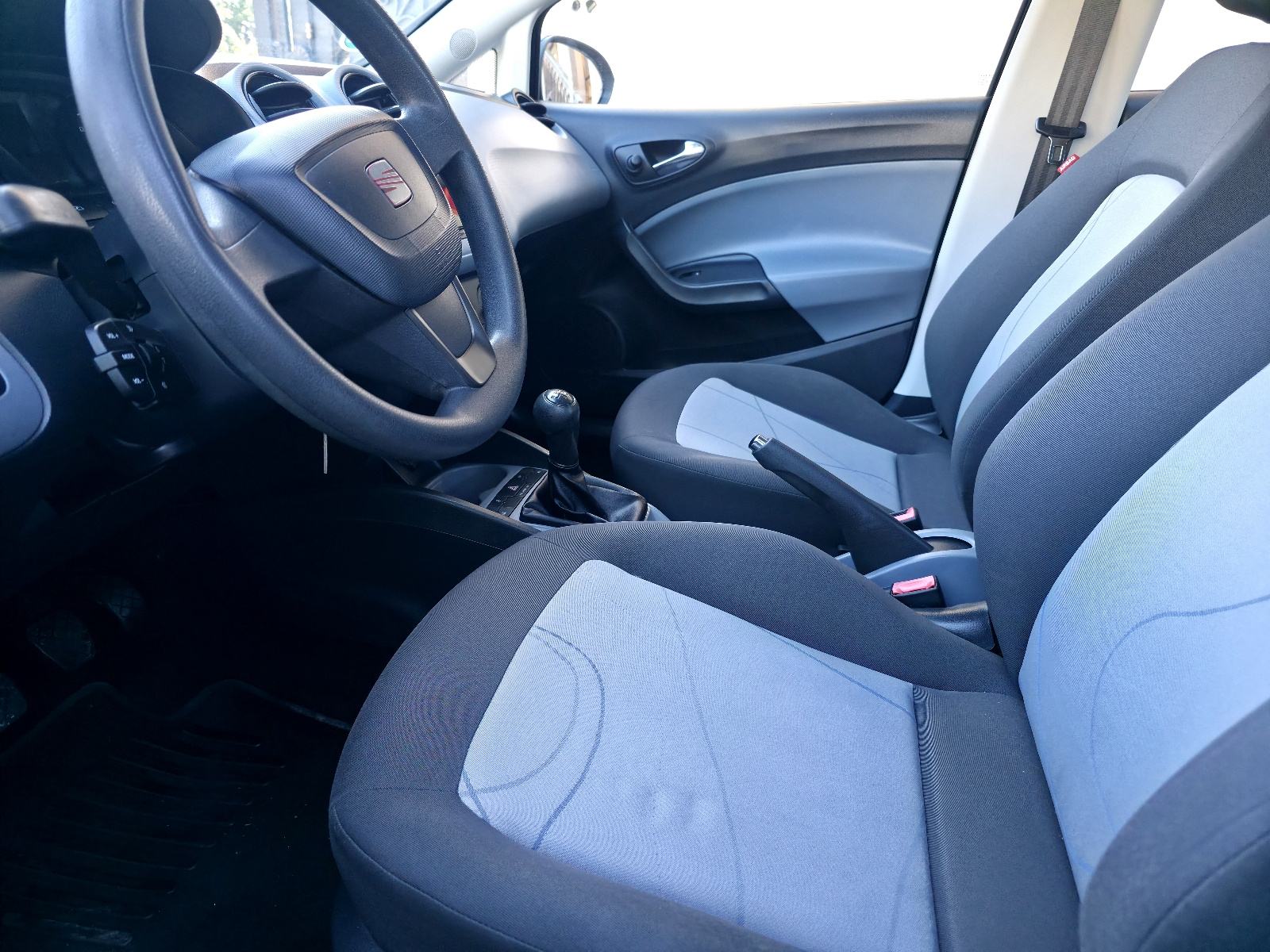 Seat Ibiza 1,2 benzin 2012 godina 129 tkm, #veliki servis#, fotografija 15