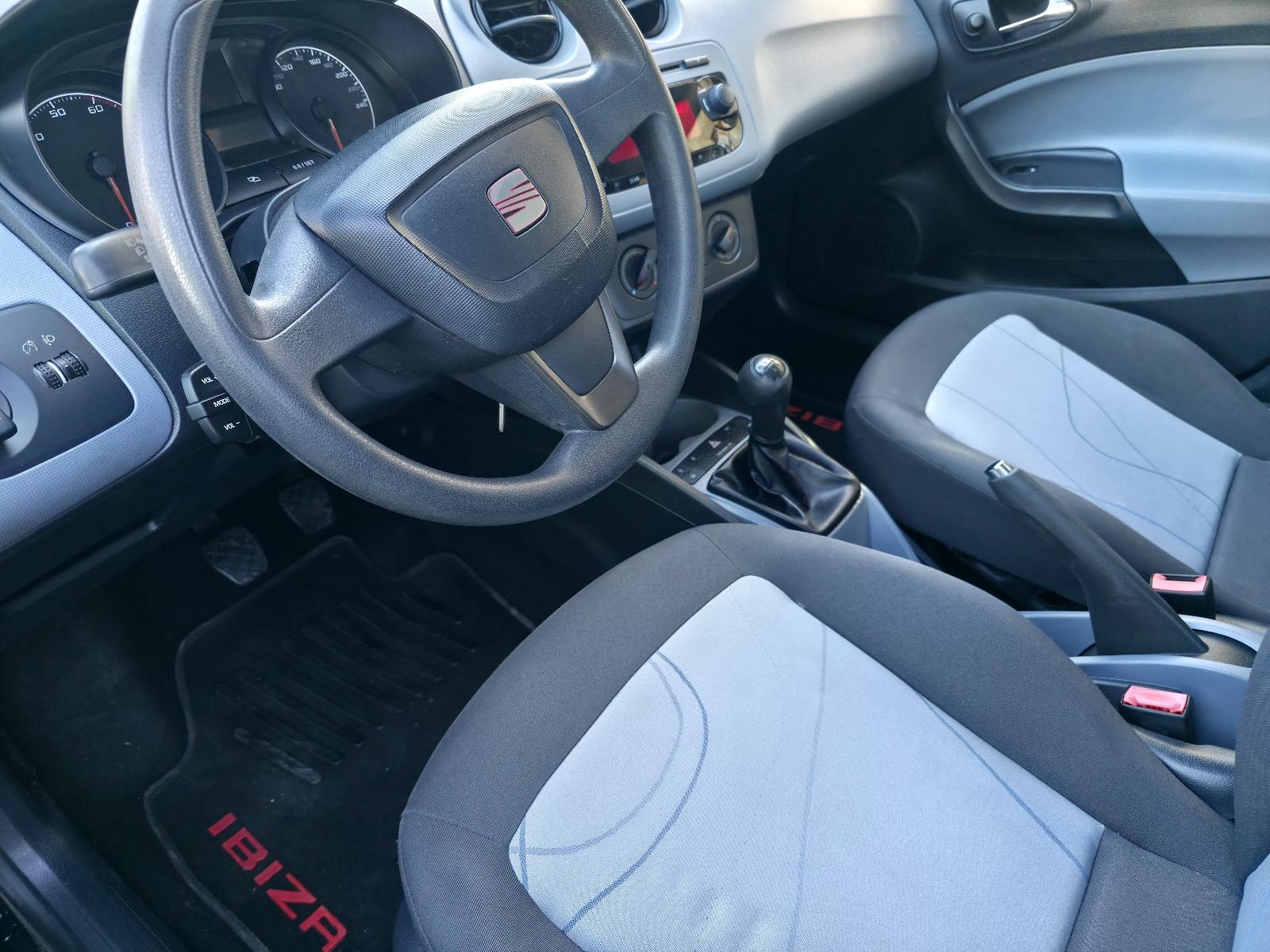 Seat Ibiza 1,2 benzin 2012 godina 129 tkm, #veliki servis#, fotografija 16