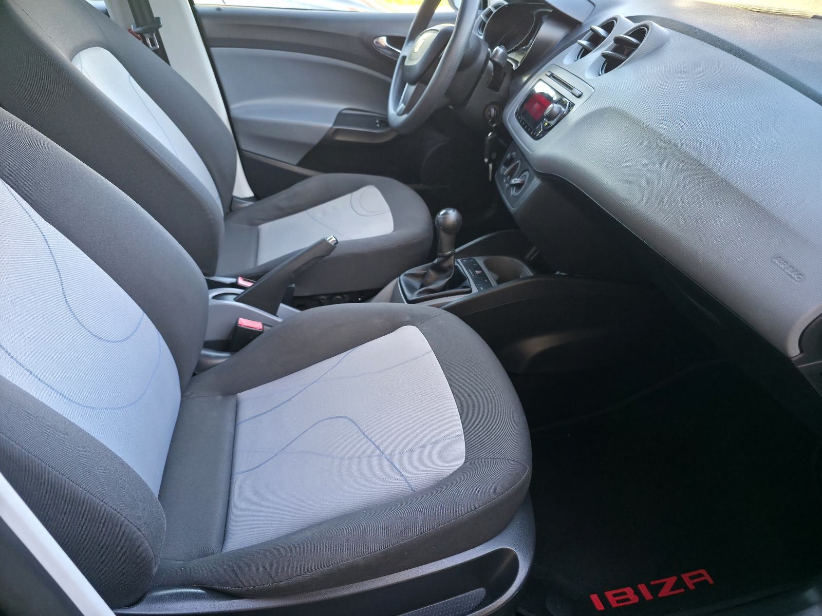Seat Ibiza 1,2 benzin 2012 godina 129 tkm, #veliki servis#, fotografija 17