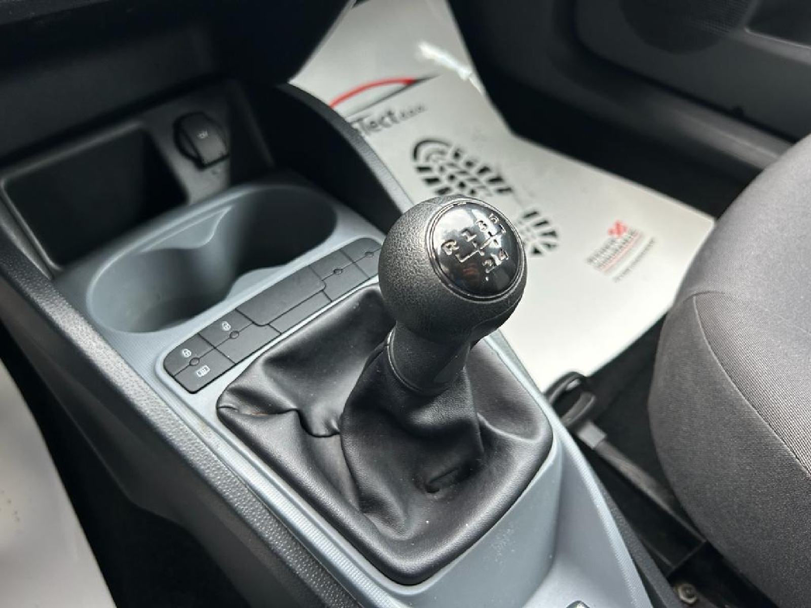 Seat Ibiza TDI - 2014 - 130000 KM - SERVISNA - GARANCIJA - REG 1 GOD!, fotografija 17