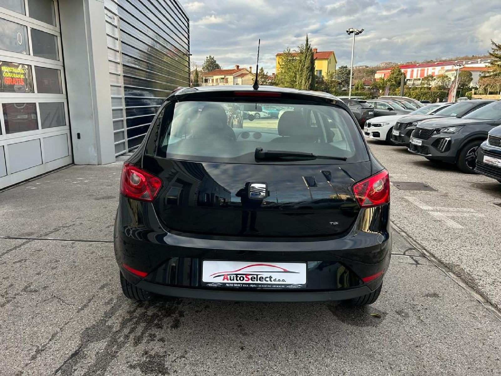 Seat Ibiza TDI - 2014 - 130000 KM - SERVISNA - GARANCIJA - REG 1 GOD!, fotografija 5
