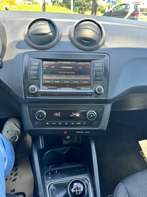 Seat Ibiza 1,2 TSI FR DANA 30.06.2026 CIJENA SMANJENA ZA 1000 EUR !!!!, fotografija 12
