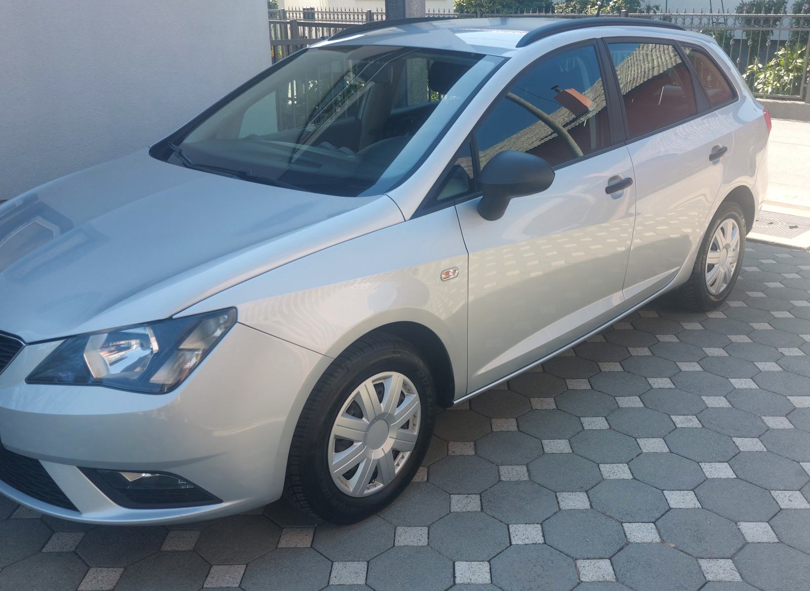 Seat Ibiza 1,2 TSI u odličnom stanju, fotografija 4