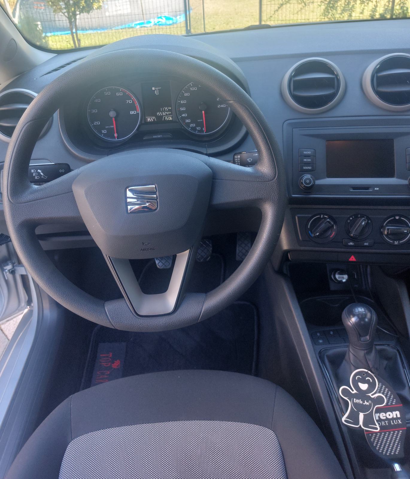 Seat Ibiza 1,2 TSI u odličnom stanju, fotografija 10