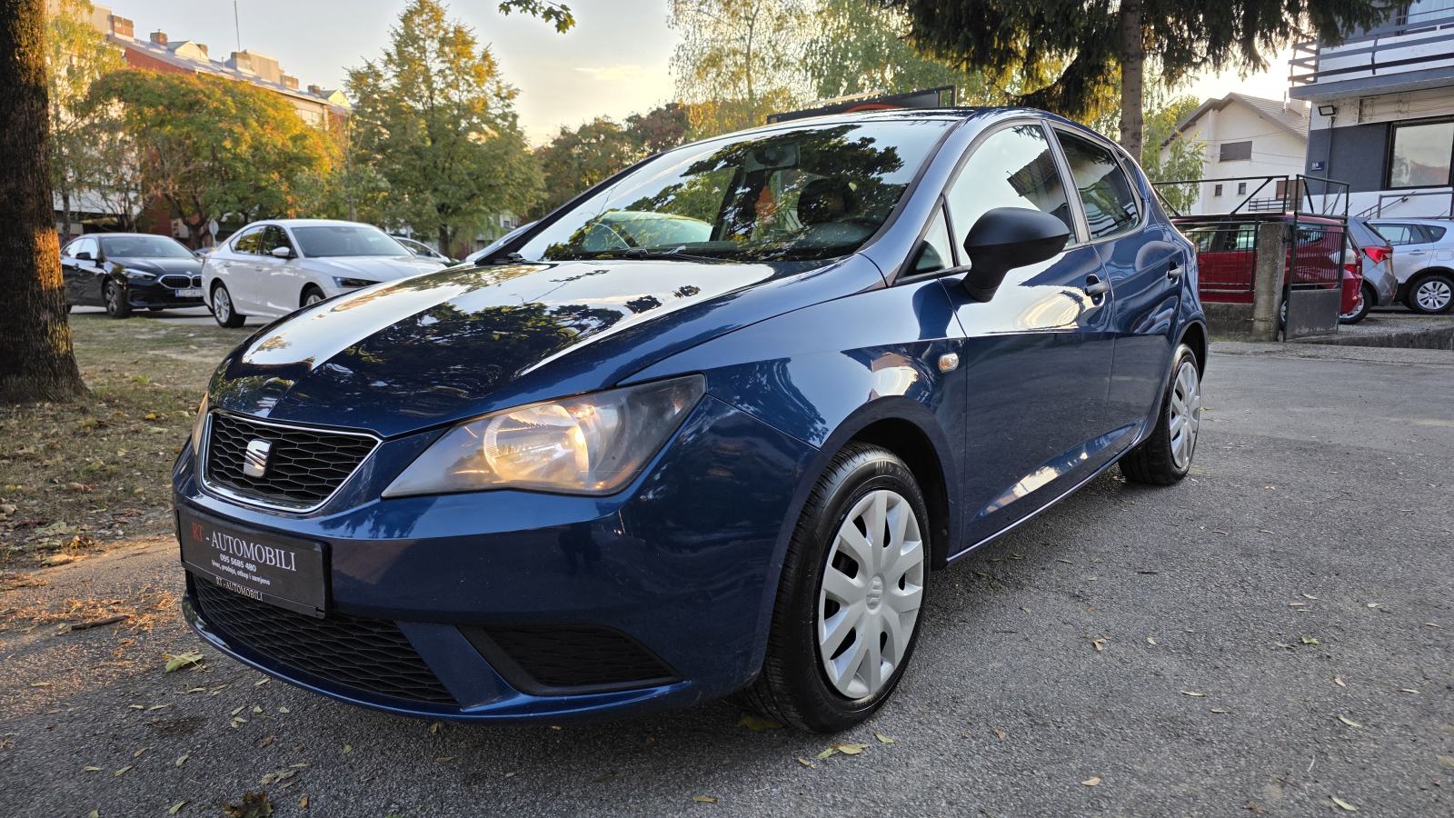 Seat Ibiza 1,2 TSI, 4 cilindra, servisna knjiga, klima, top stanje..., fotografija 1