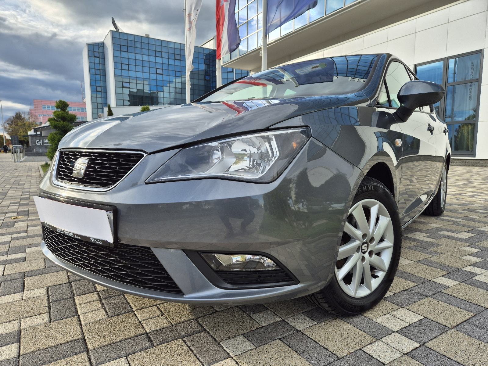 Seat Ibiza 1,2 **CHILI STYLE**DIG.KLIMA**ALU**SERVISNA**REG 1 GOD**, fotografija 3
