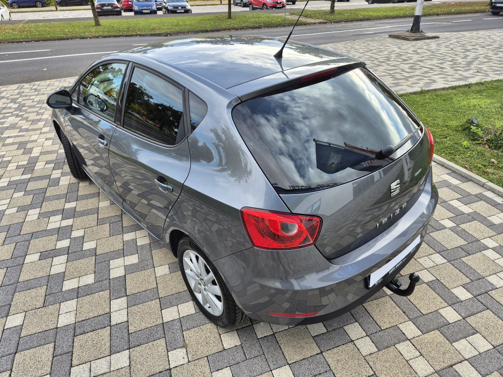 Seat Ibiza 1,2 **CHILI STYLE**DIG.KLIMA**ALU**SERVISNA**REG 1 GOD**, fotografija 5