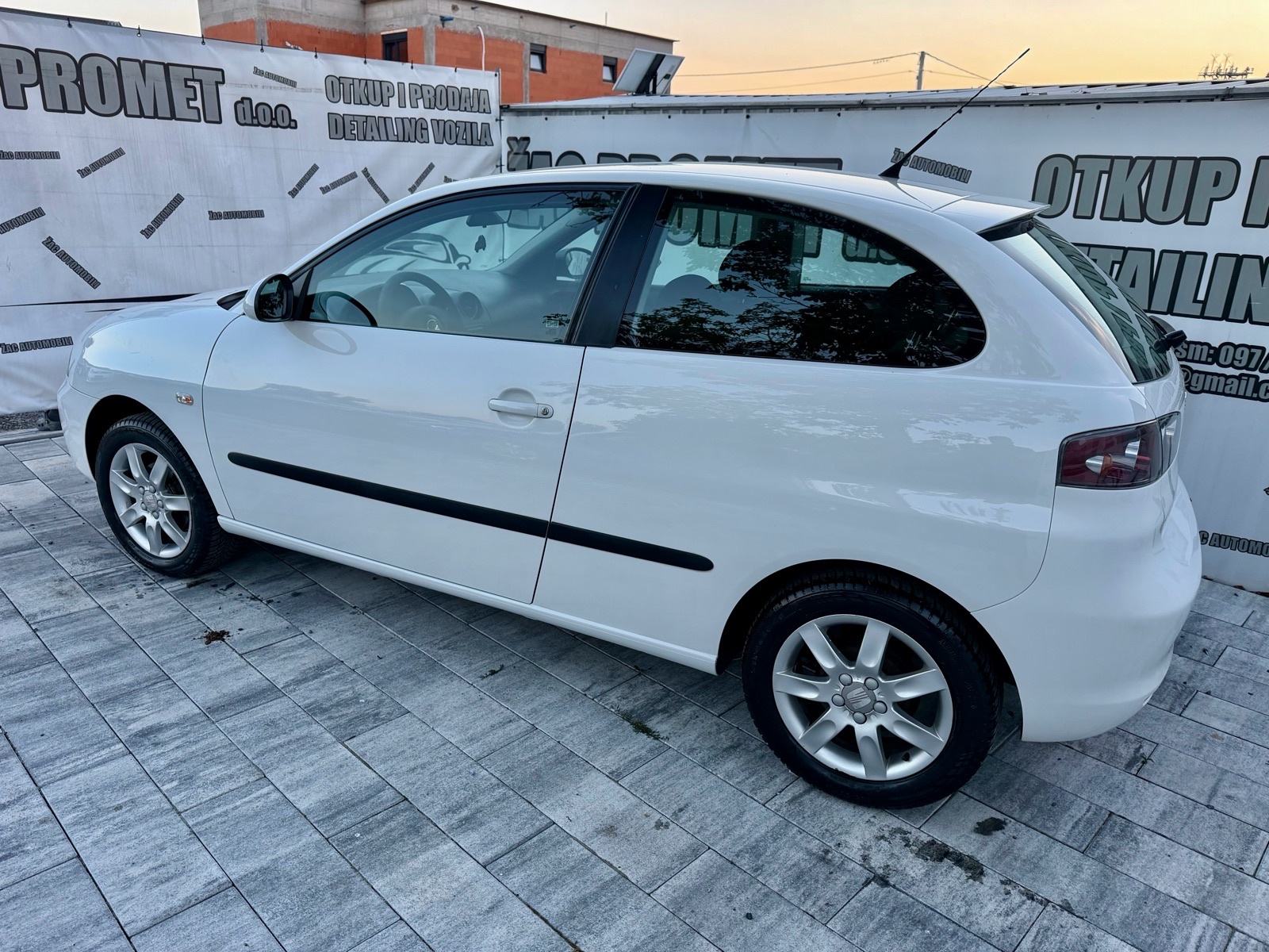 Seat Ibiza 1,4 16V = 198 TKM= KO NOV ** KRED- KART ** HR- AUTO, fotografija 7