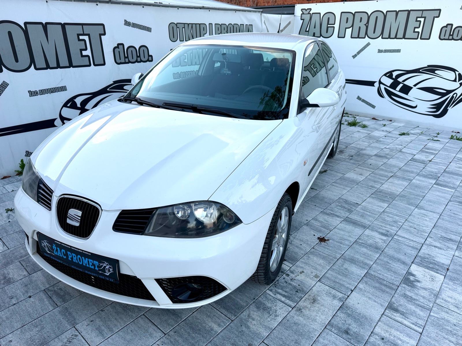 Seat Ibiza 1,4 16V = 198 TKM= KO NOV ** KRED- KART ** HR- AUTO, fotografija 9