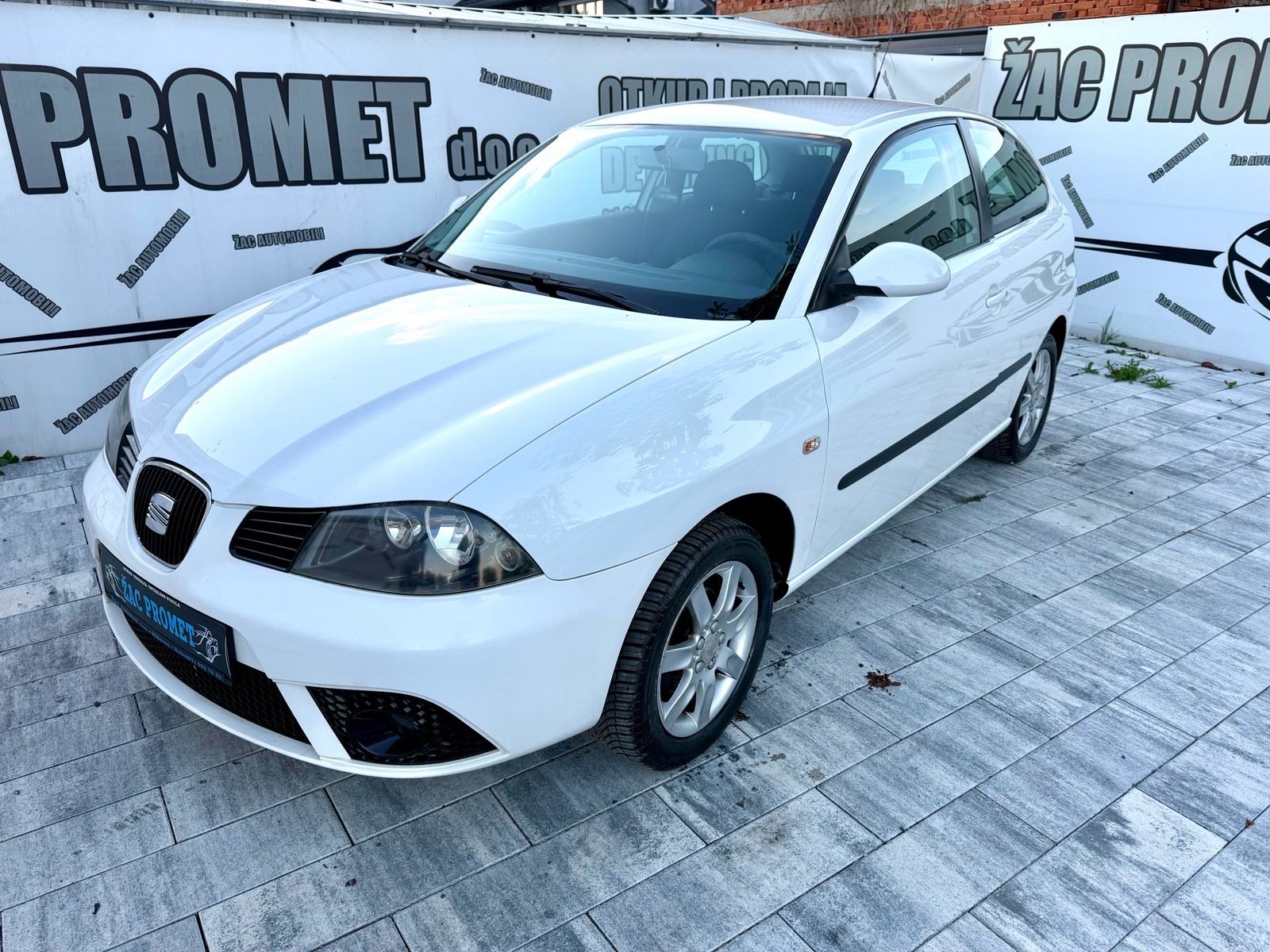 Seat Ibiza 1,4 16V = 198 TKM= KO NOV ** KRED- KART ** HR- AUTO, fotografija 12