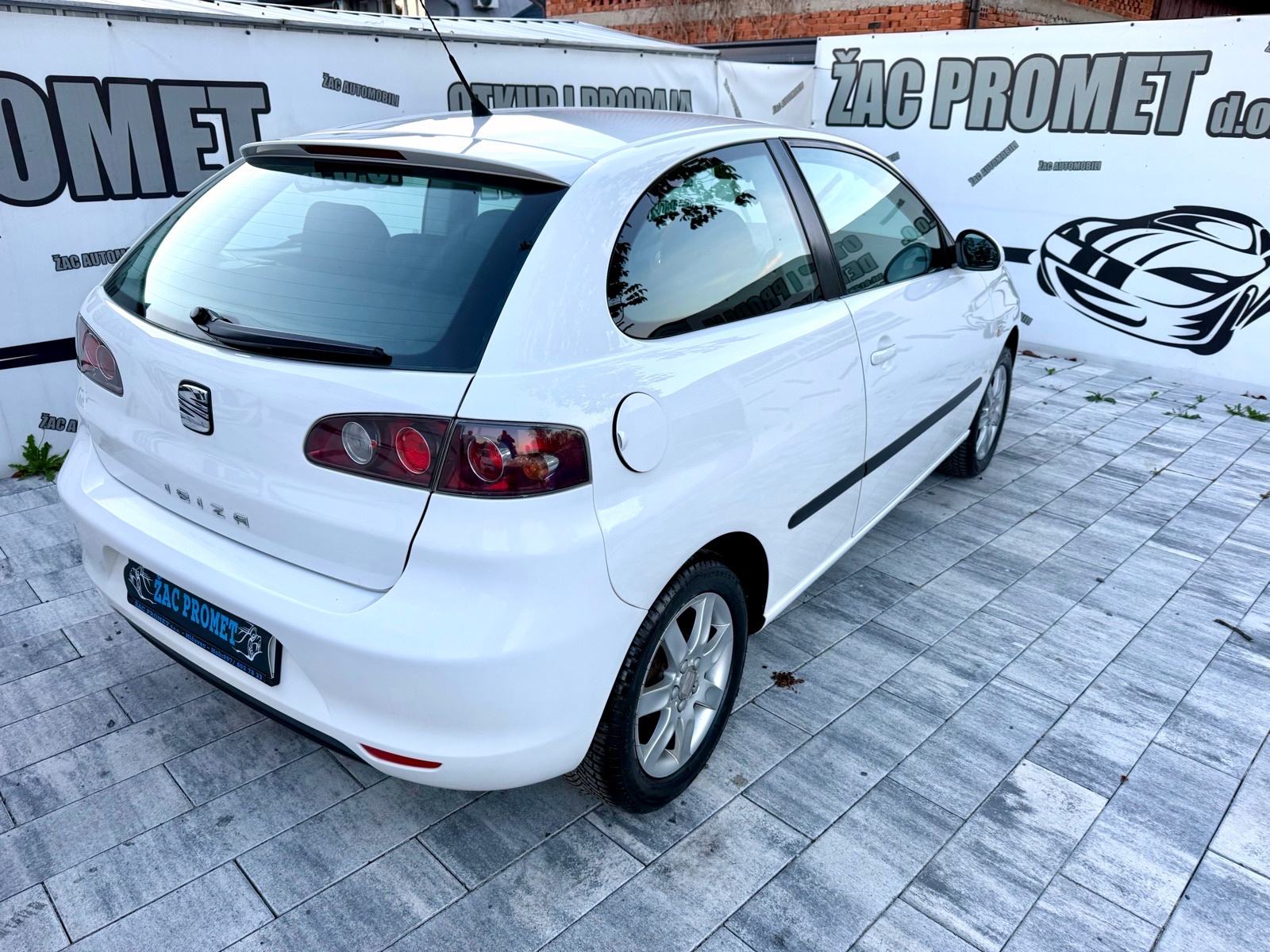 Seat Ibiza 1,4 16V = 198 TKM= KO NOV ** KRED- KART ** HR- AUTO, fotografija 16